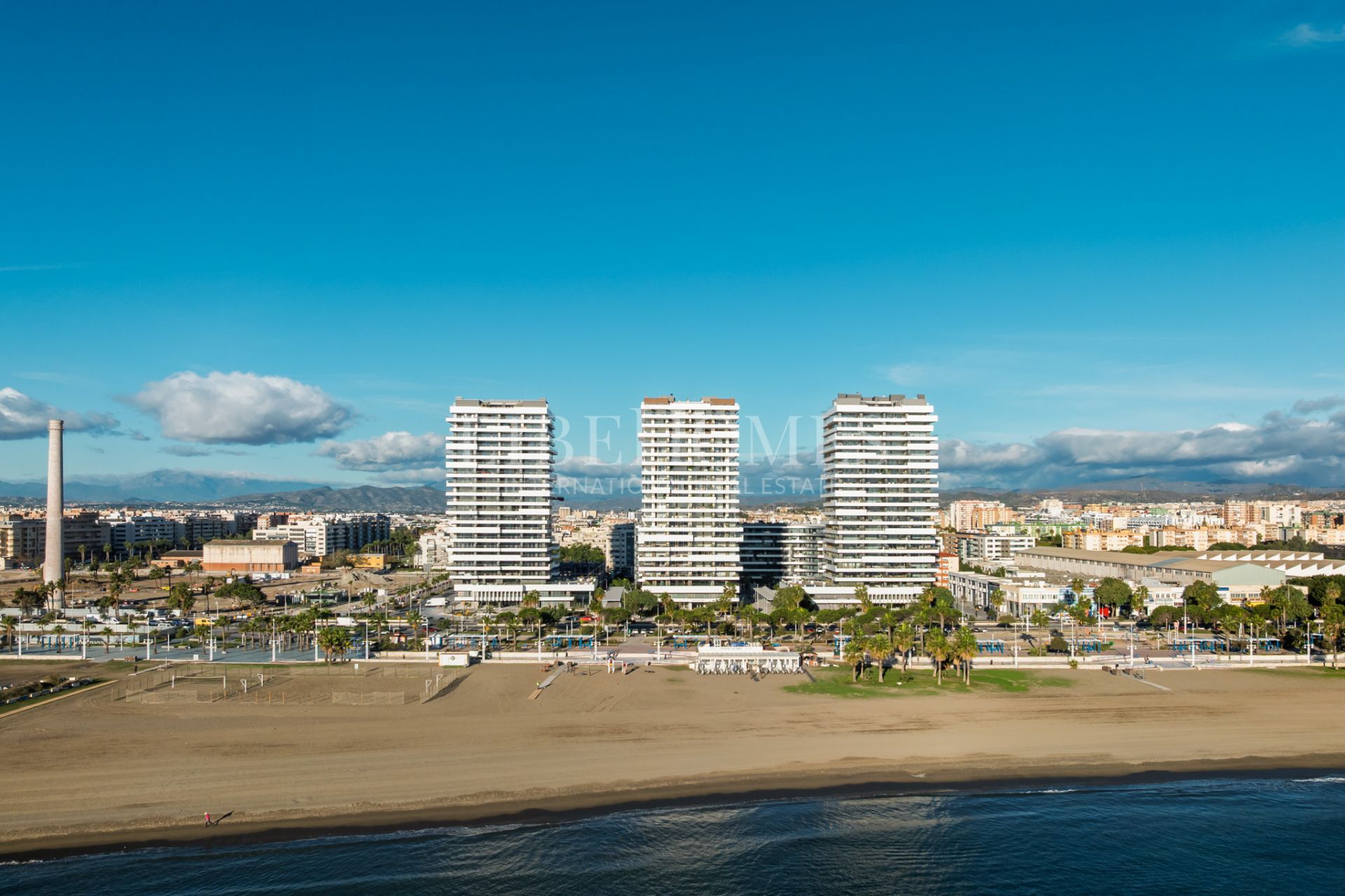 Brand new, luxury beachfront apartment for sale in Malaga city
