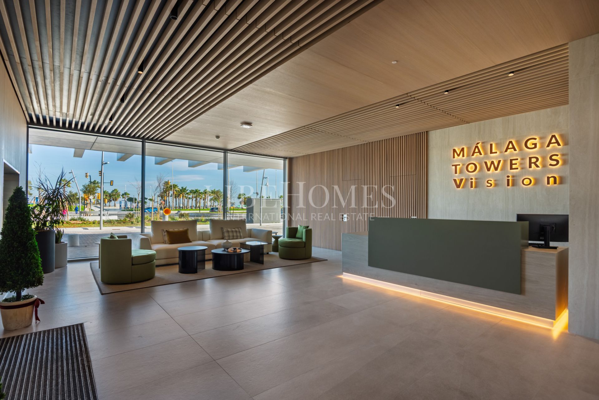 Brand new, luxury beachfront apartment for sale in Malaga city