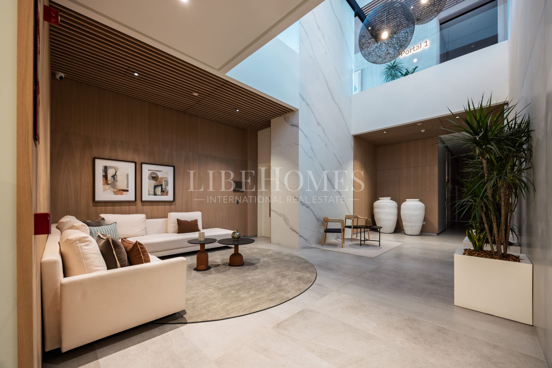 Brand new, luxury beachfront apartment for sale in Malaga city