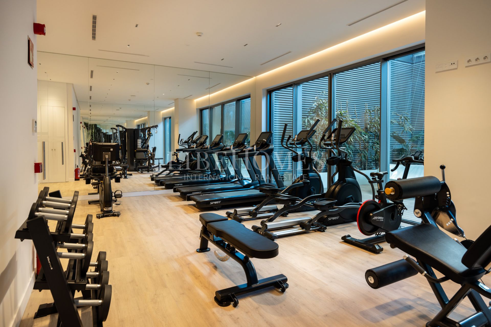 Brand new, luxury beachfront apartment for sale in Malaga city