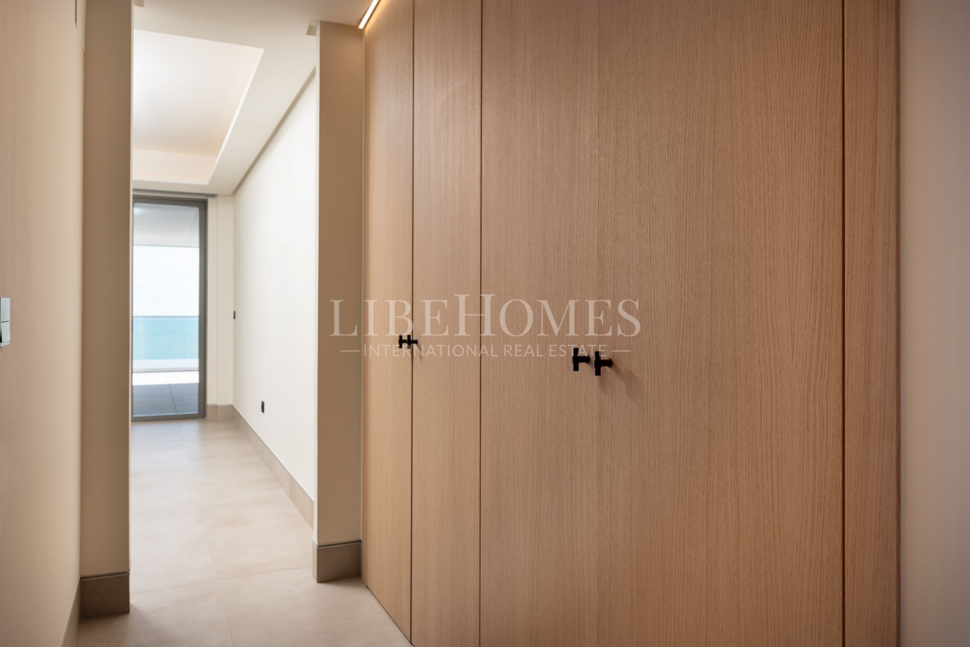 Brand new, luxury beachfront apartment for sale in Malaga city