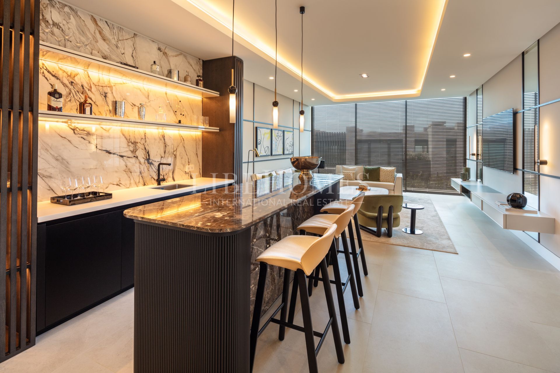 Villa moderna con increíbles vistas al mar en La Quinta, Benahavis