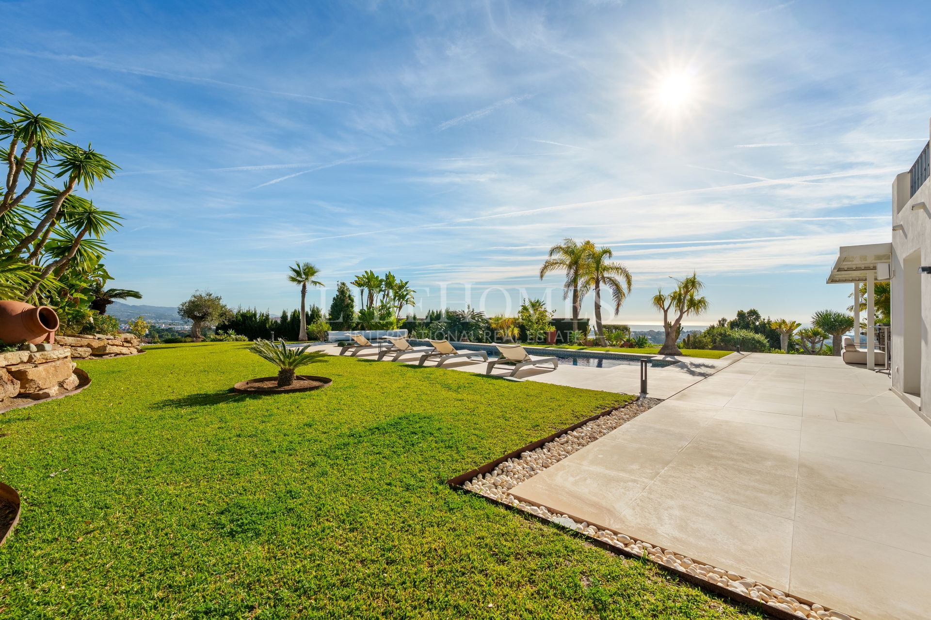 Villa de lujo, increíbles vistas al mar, Puerto del Almendro, Benahavís