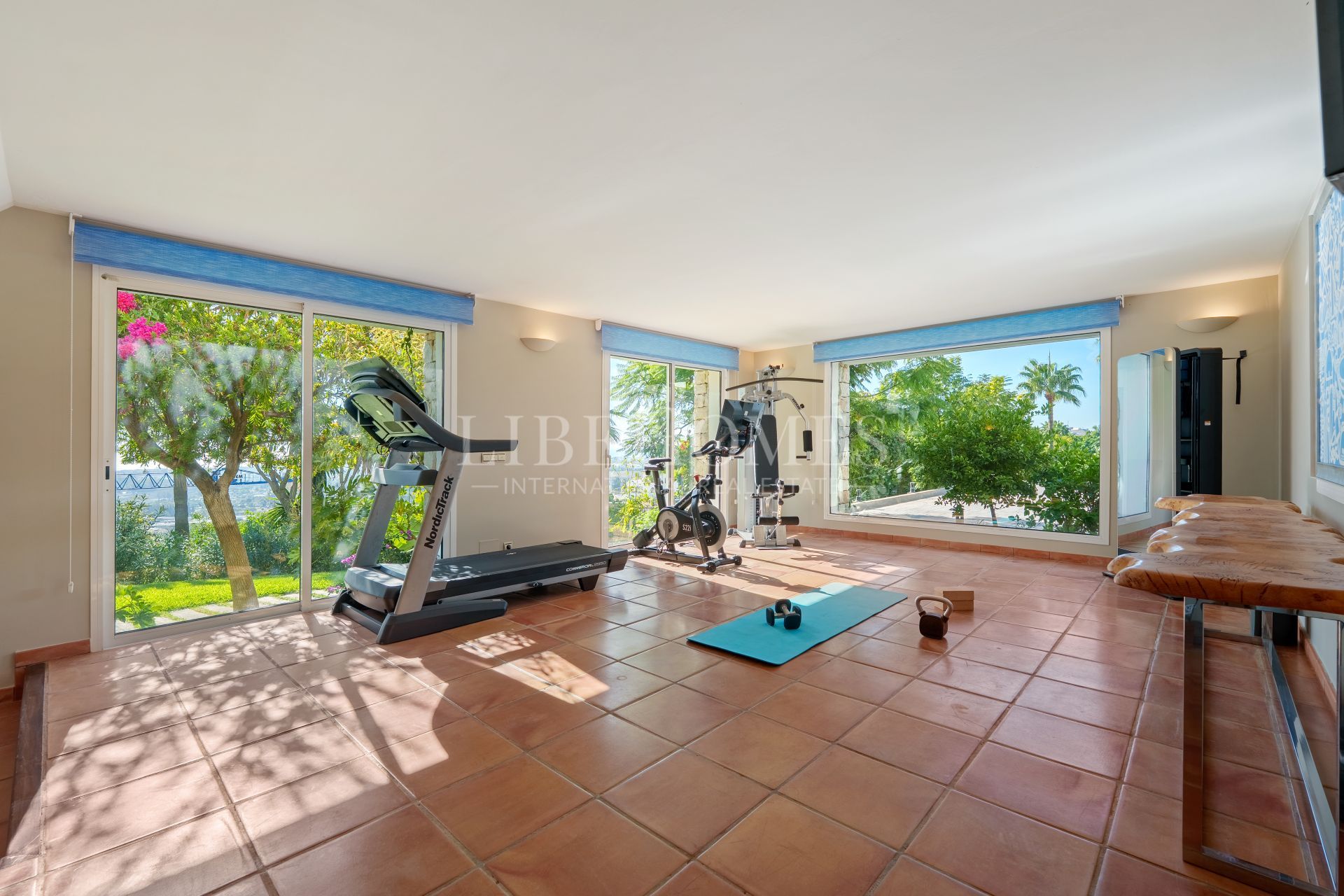 Villa de lujo, increíbles vistas al mar, Puerto del Almendro, Benahavís
