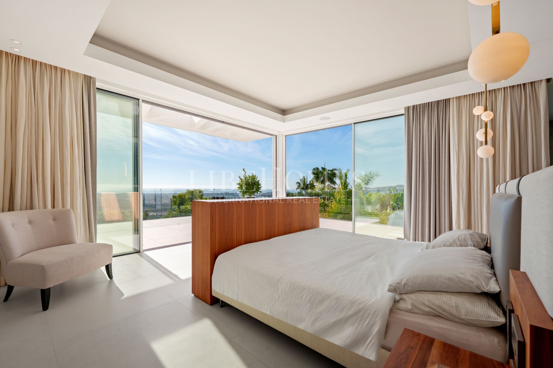 Villa de lujo, increíbles vistas al mar, Puerto del Almendro, Benahavís