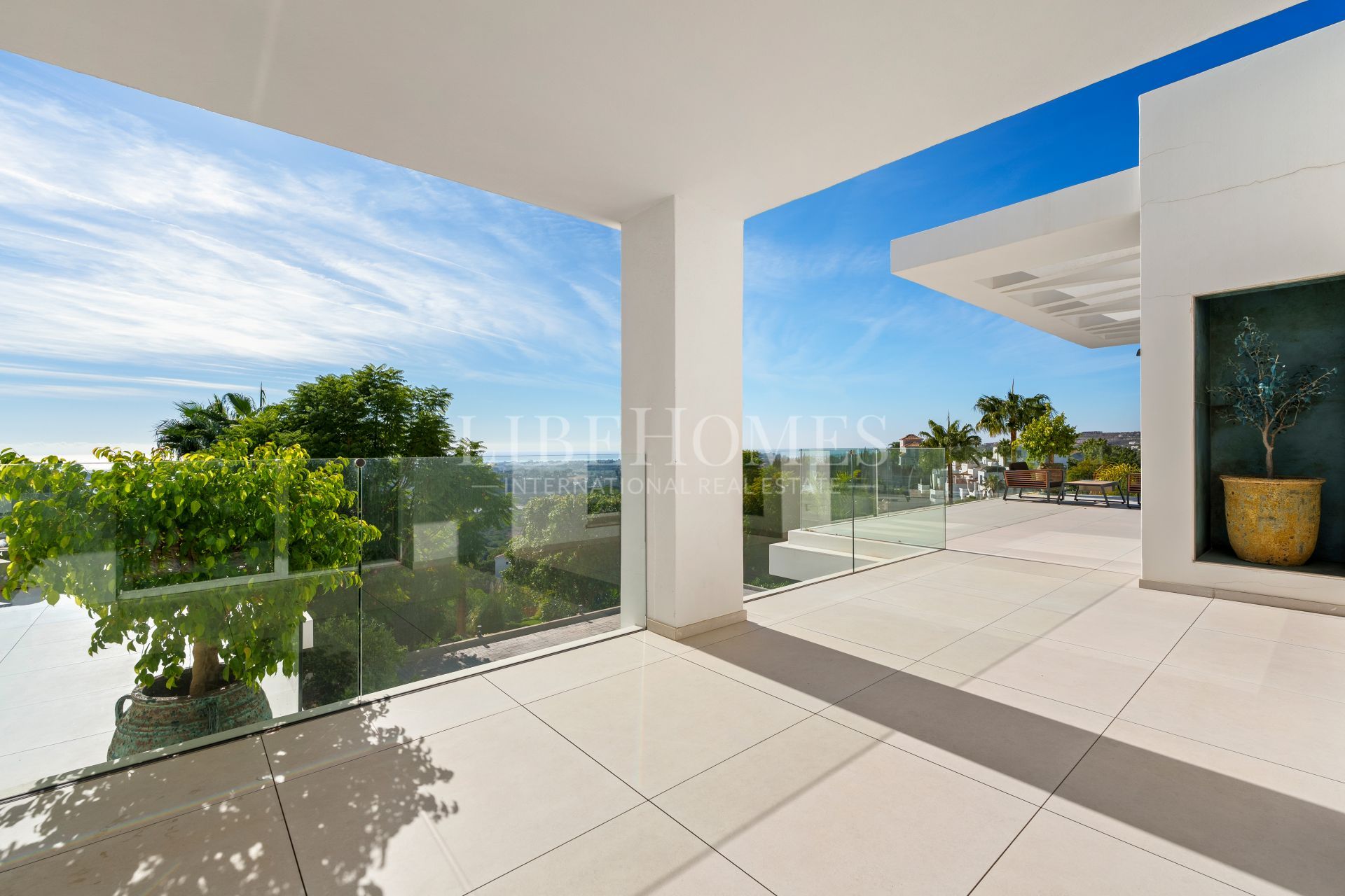 Villa de lujo, increíbles vistas al mar, Puerto del Almendro, Benahavís