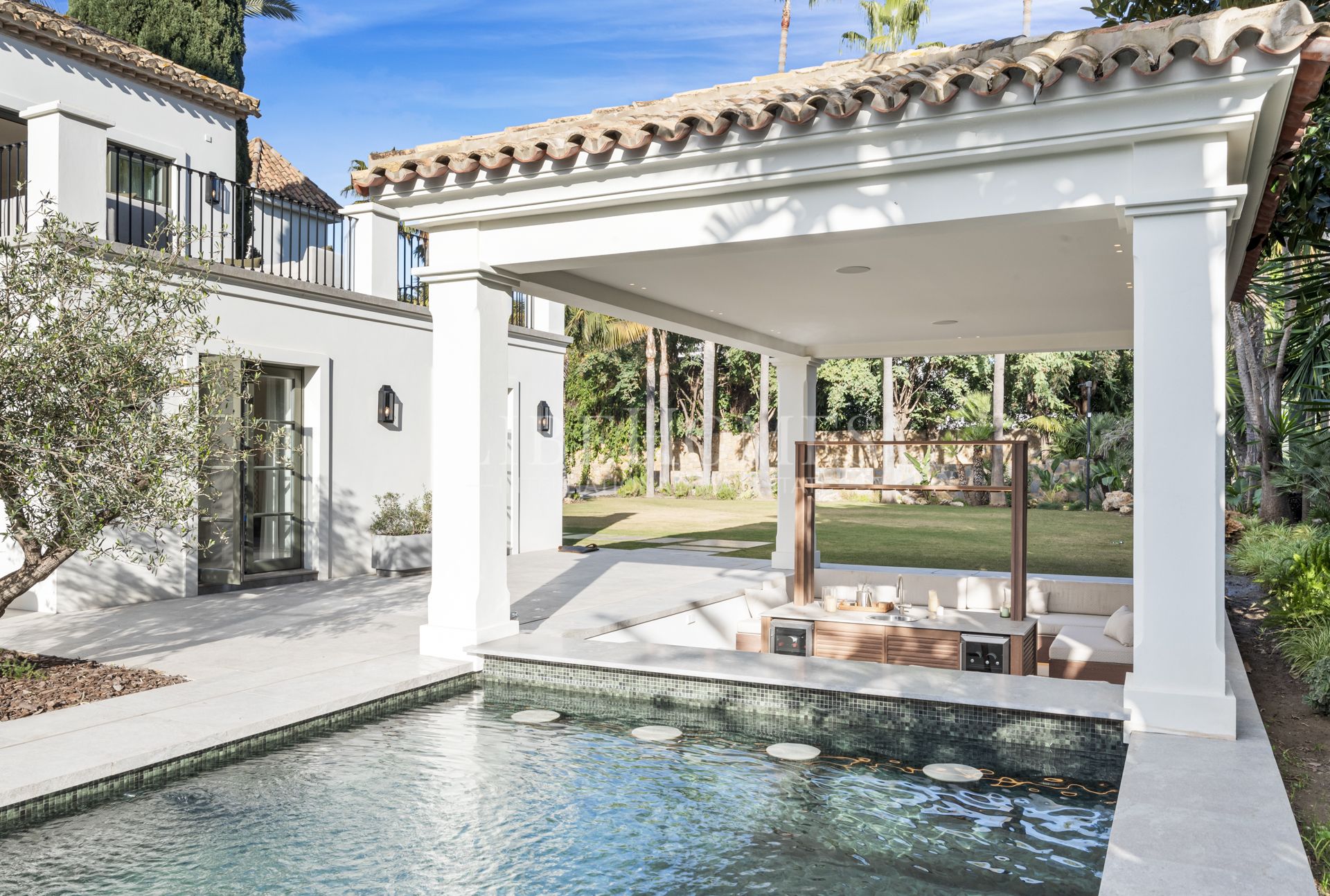 Andalusian luxury villa in the Golf Valley, Nueva Andalucia, Marbella