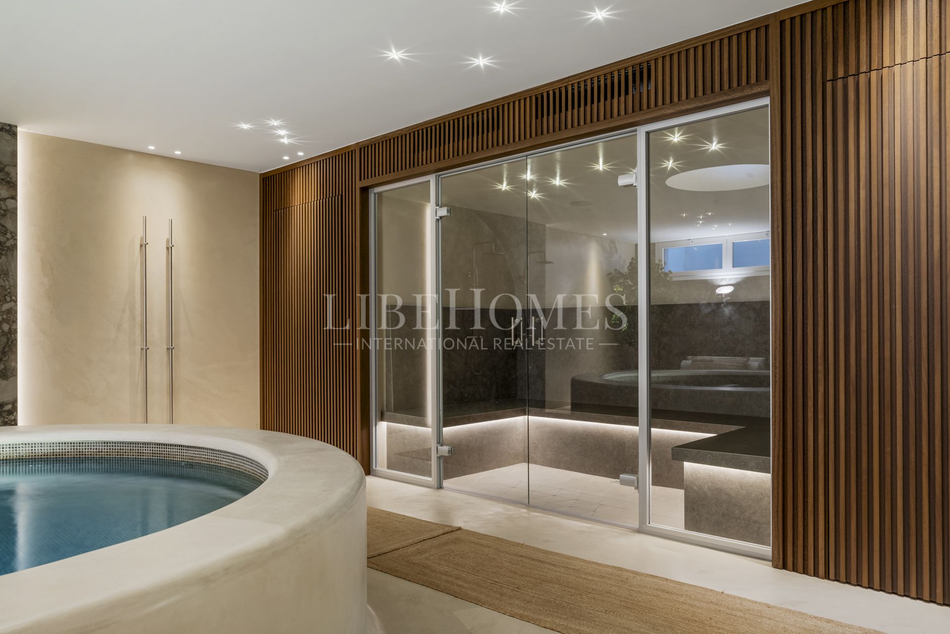 Andalusian luxury villa in the Golf Valley, Nueva Andalucia, Marbella