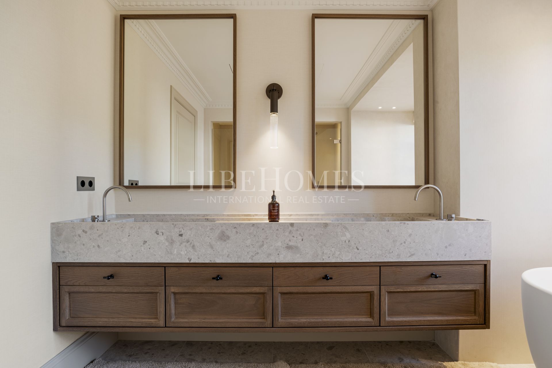 Andalusian luxury villa in the Golf Valley, Nueva Andalucia, Marbella