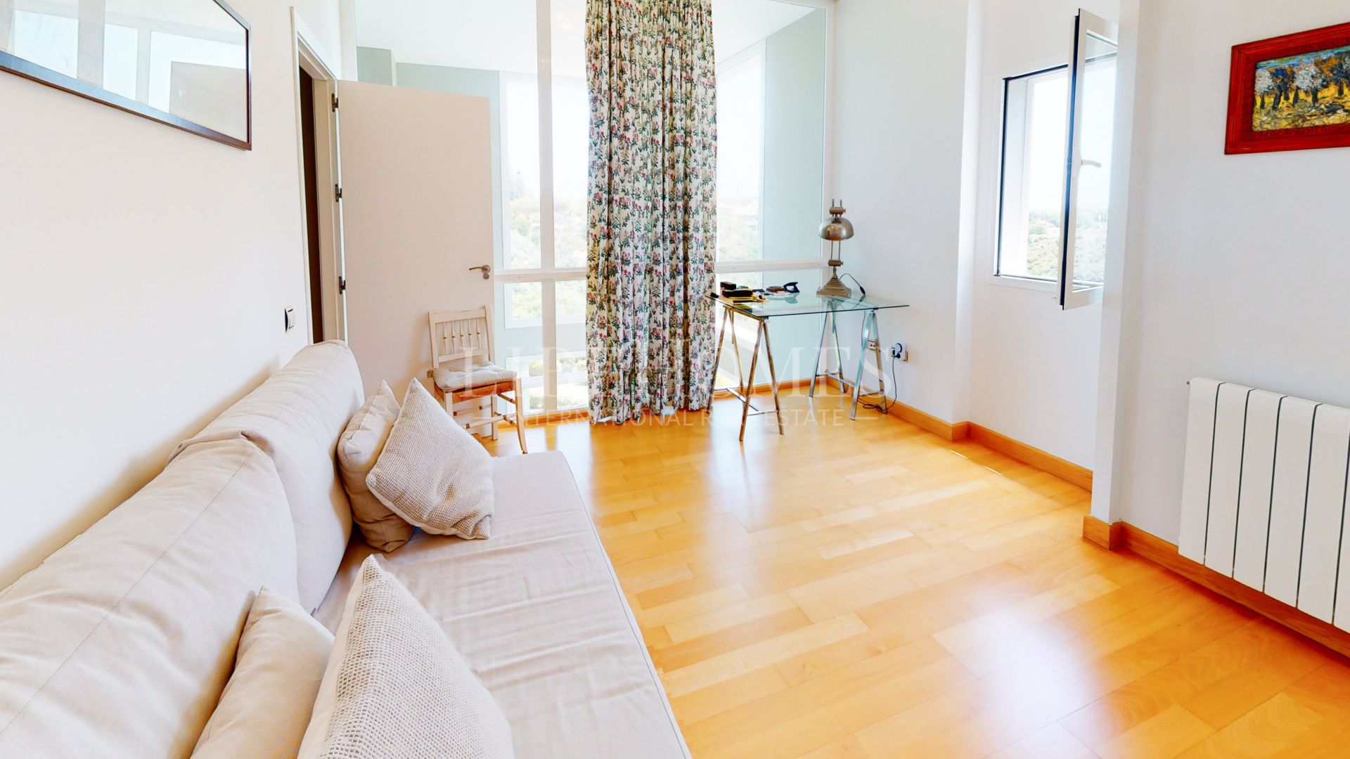 Villa with an additional 600 m² of buildable area in Sotogrande Alto