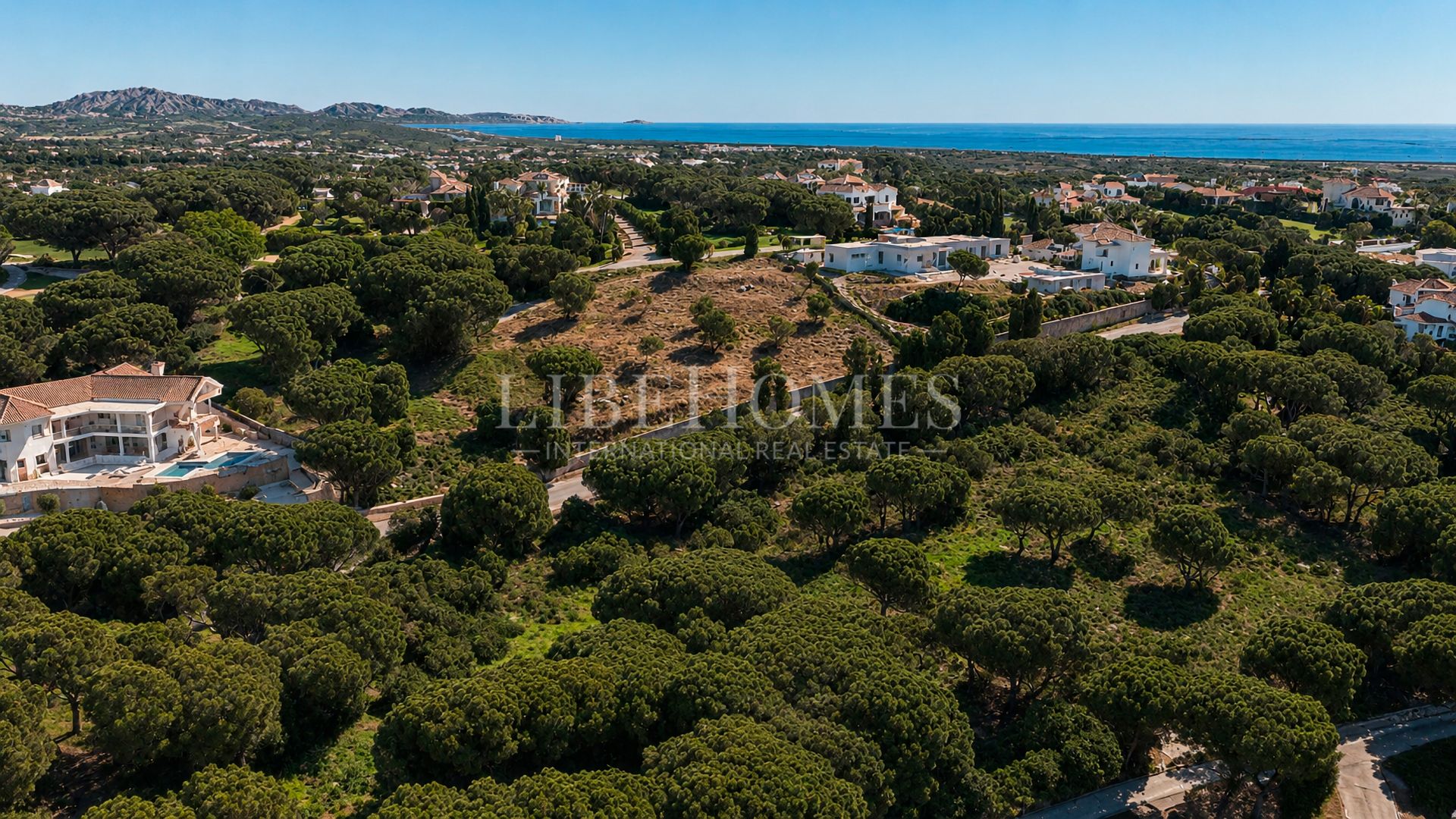 Building plot with villa project included, for sale in Sotogrande