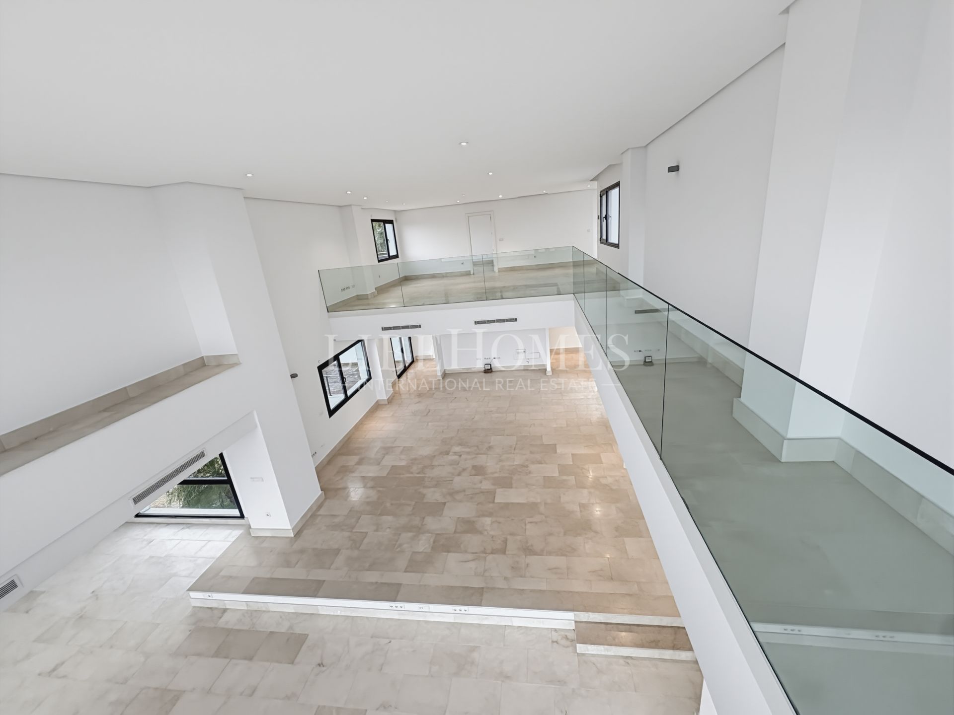 Modern villa with panoramic sea views in La Reserva, Sotogrande