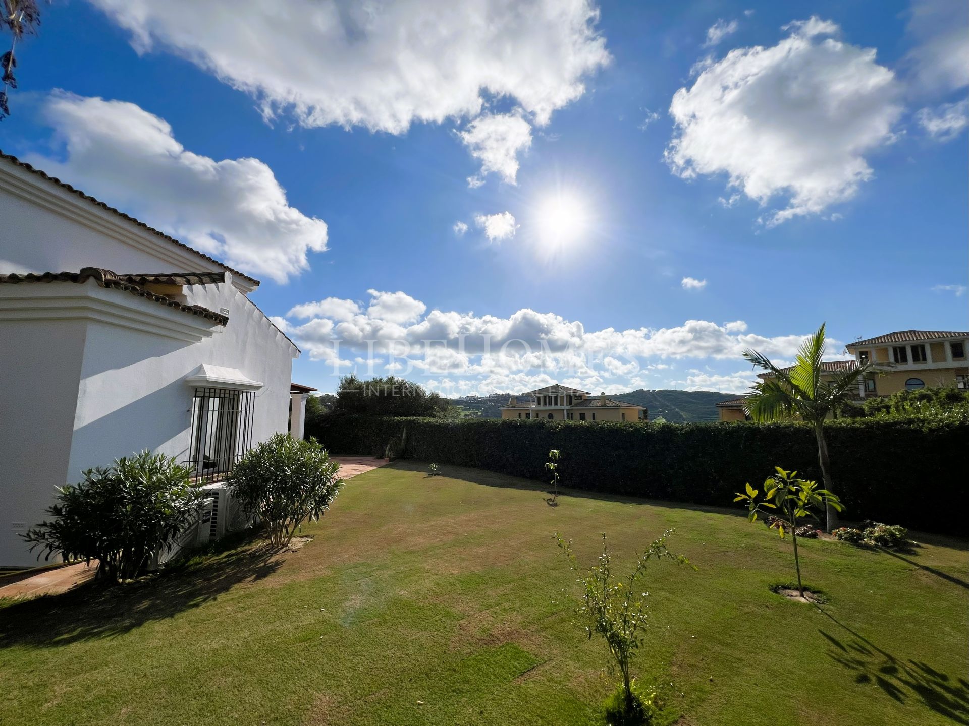 Villa andaluza con vistas panorámicas en exclusiva Zona G, Sotogrande