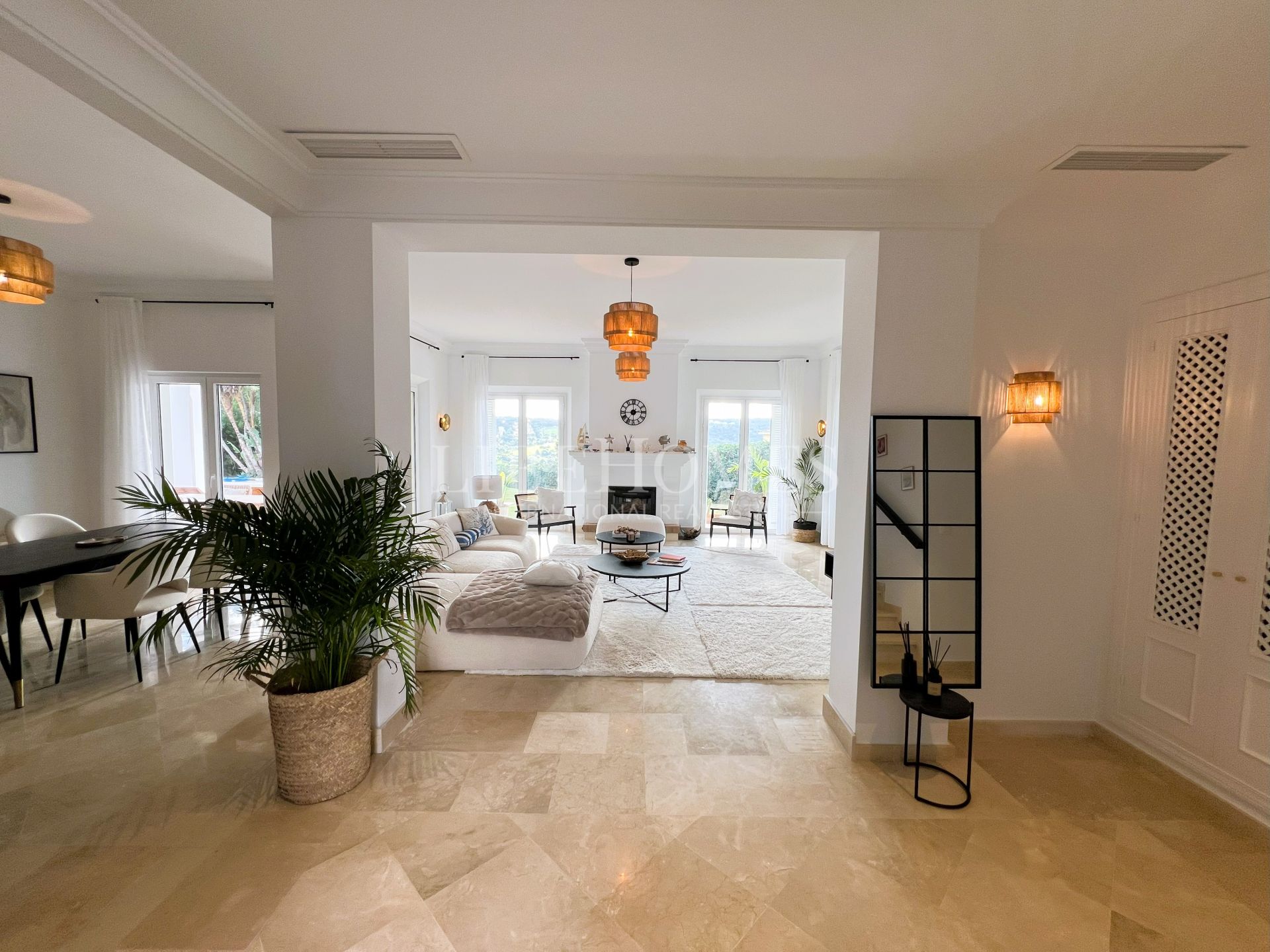 Villa andaluza con vistas panorámicas en exclusiva Zona G, Sotogrande