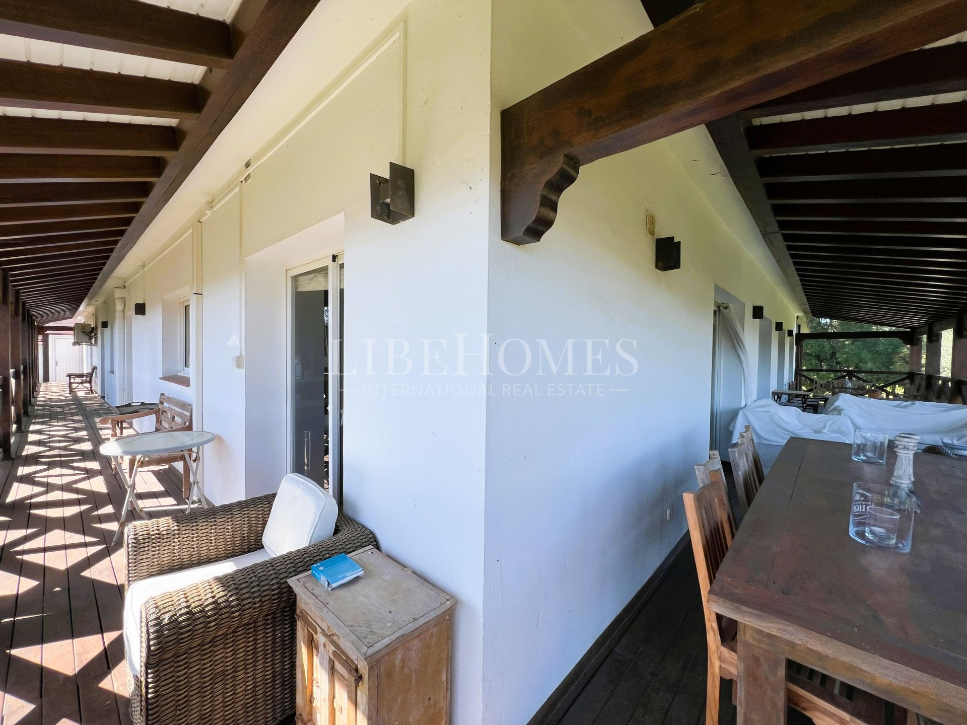Preciosa villa de estilo colonial en Sotogrande Costa