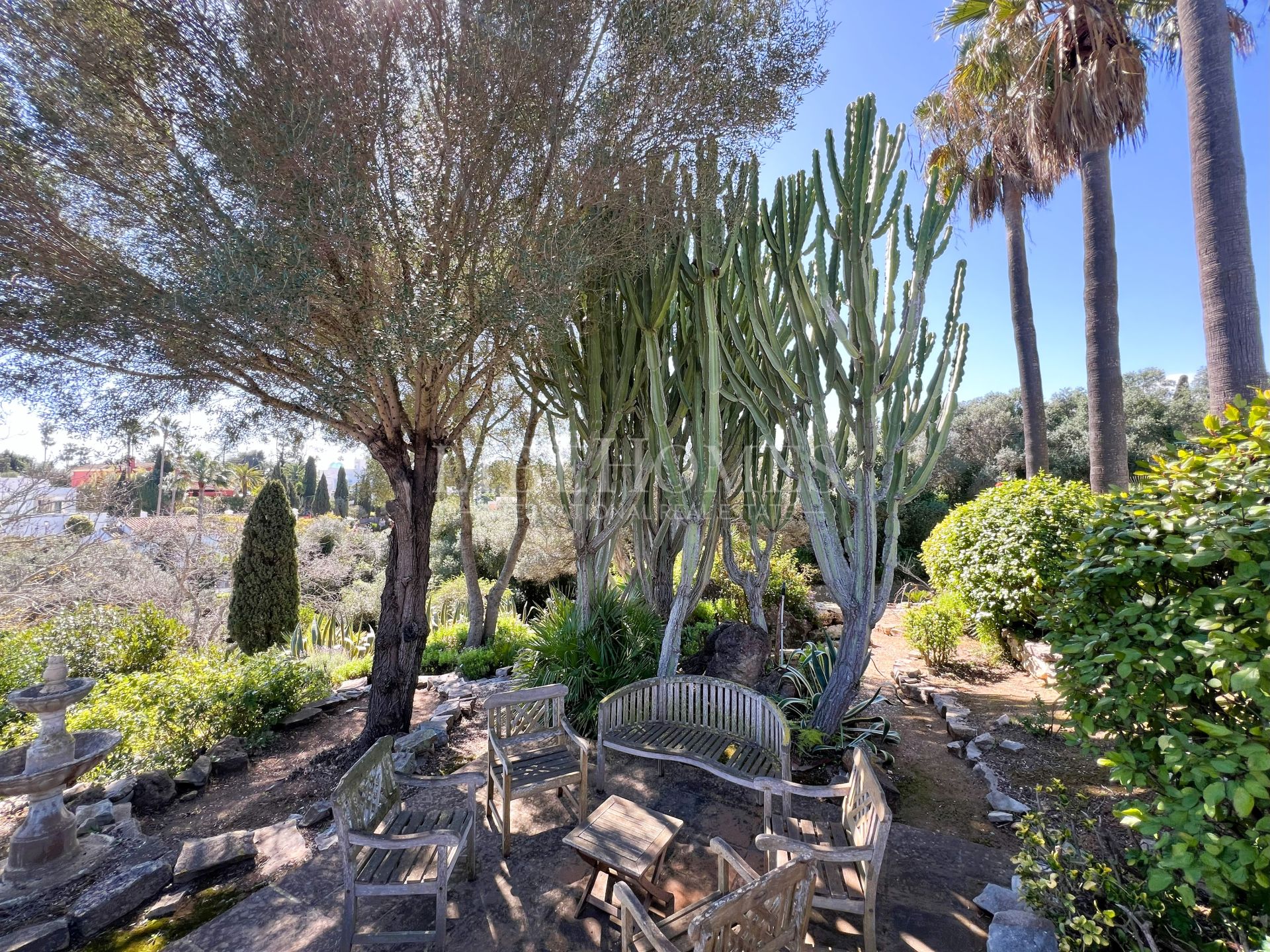 Preciosa villa de estilo colonial en Sotogrande Costa