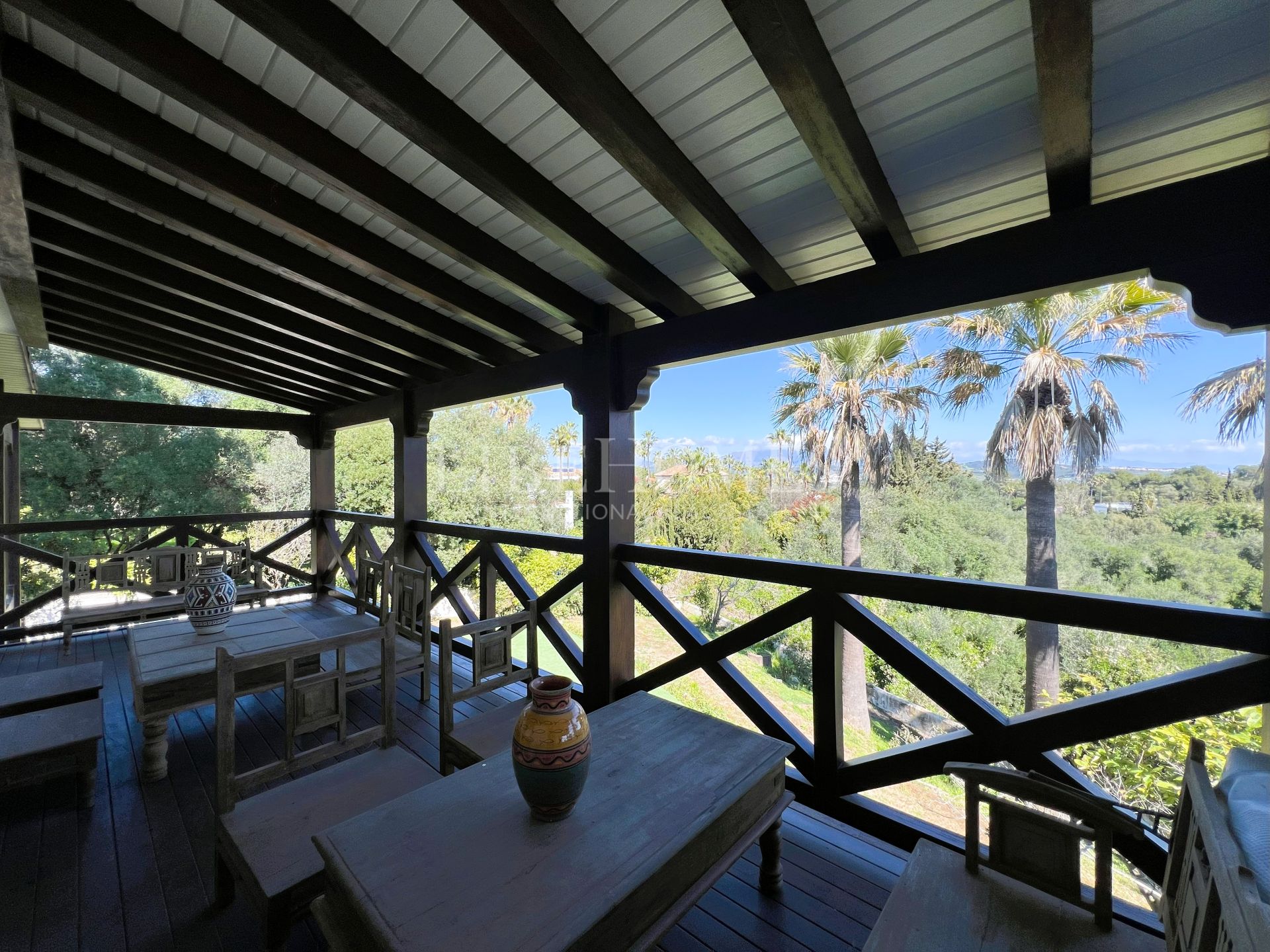 Preciosa villa de estilo colonial en Sotogrande Costa