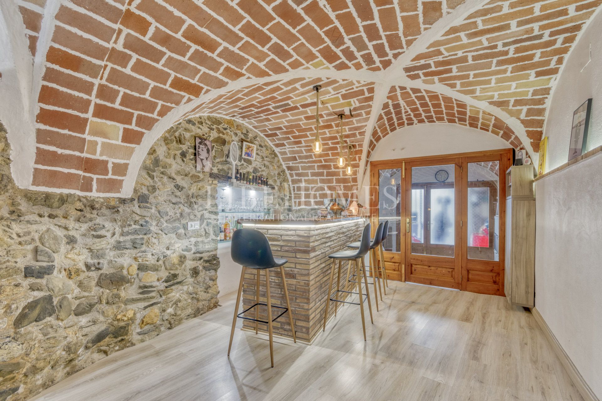 Fully renovated stone house in Garriguella village, in Costa Brava