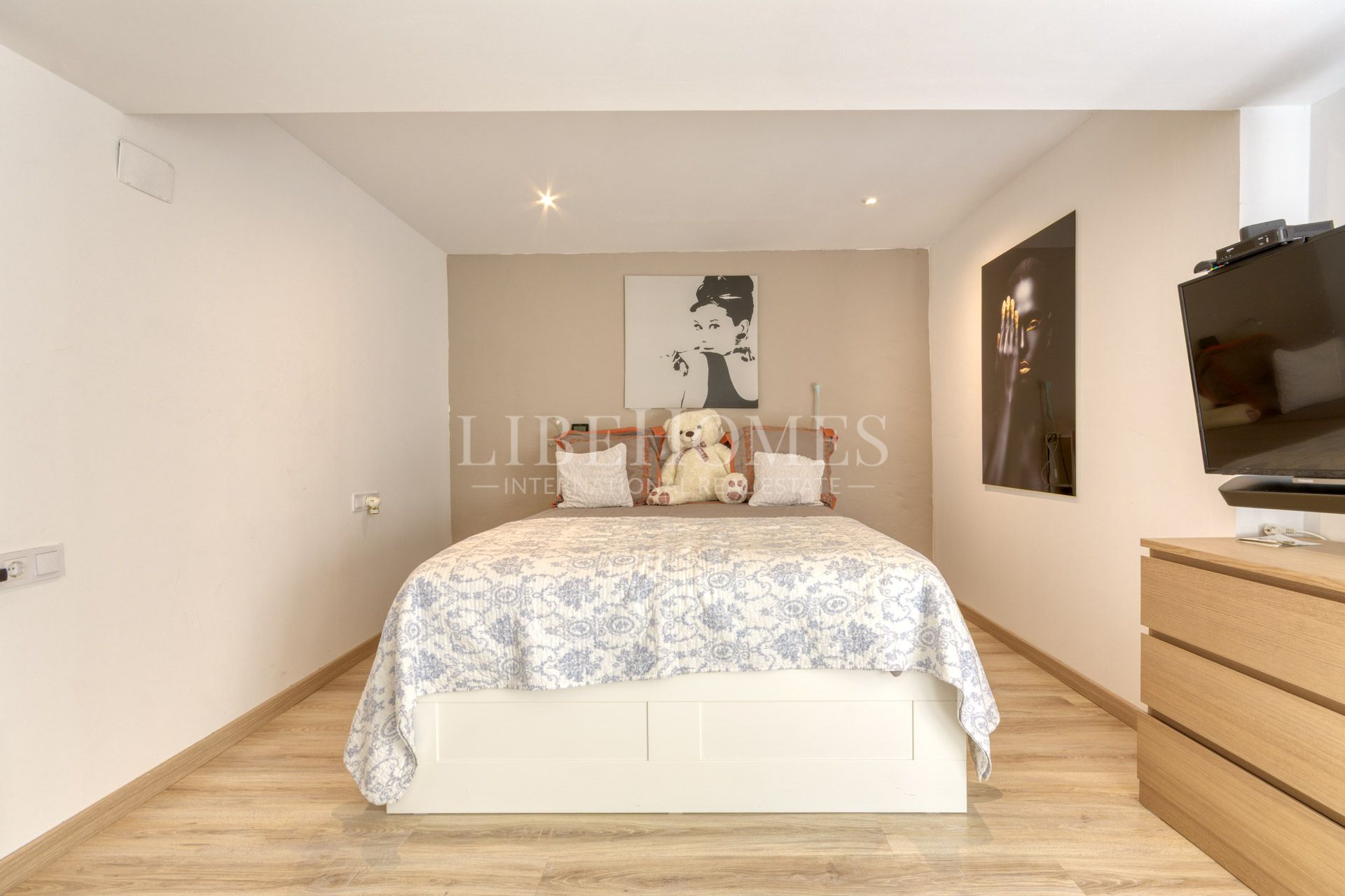 Fully renovated stone house in Garriguella village, in Costa Brava