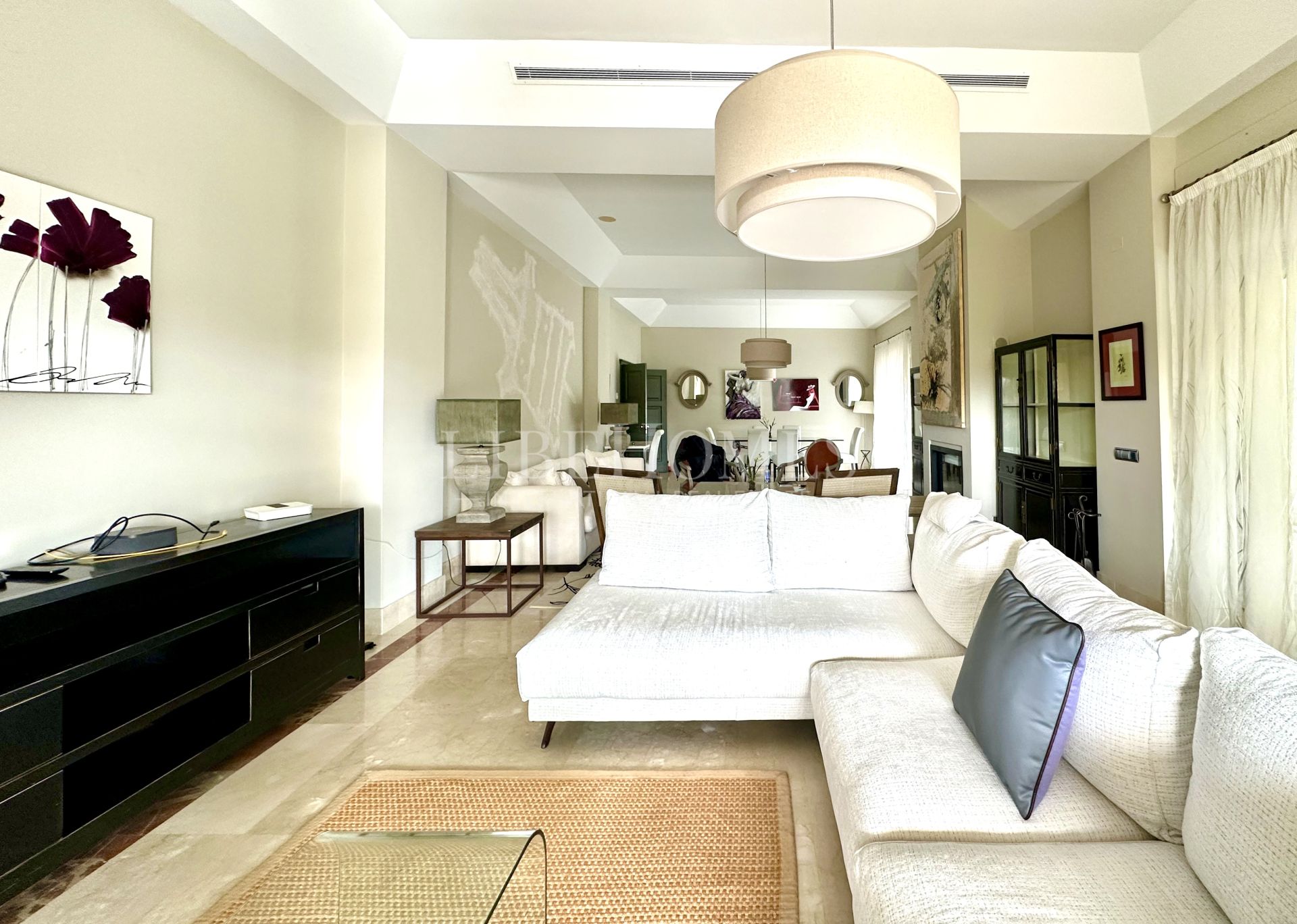 Apartment with private garden and pool in La Marina de Sotogrande