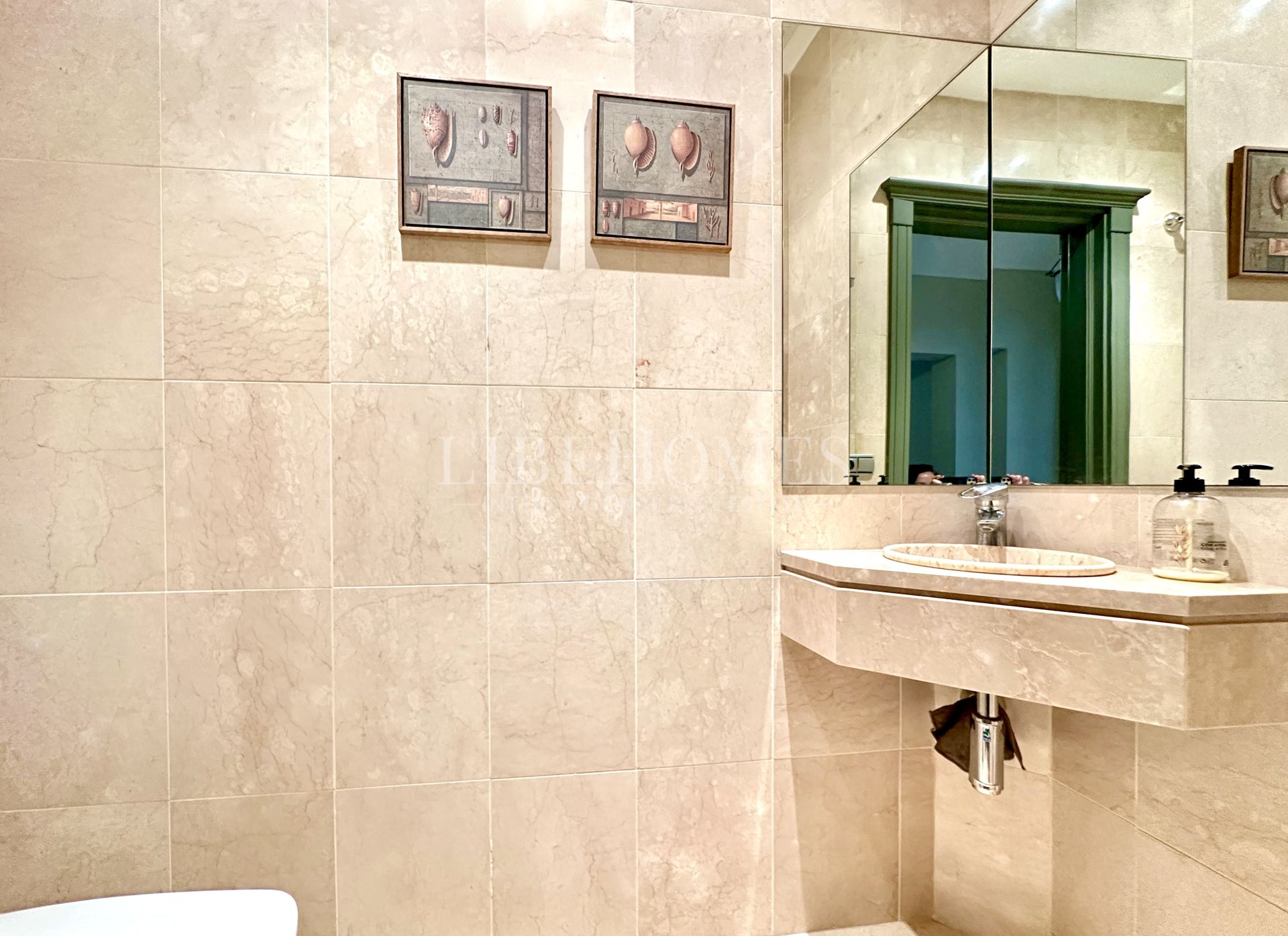 Apartment with private garden and pool in La Marina de Sotogrande
