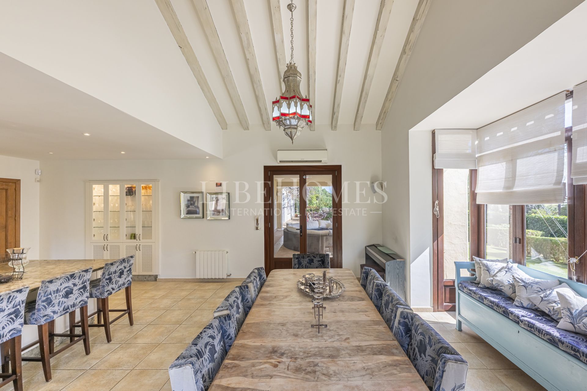 Preciosa villa andaluza en la prestigiosa Zona F de Sotogrande