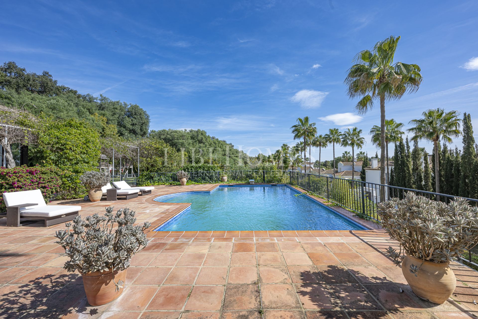 Preciosa villa andaluza en la prestigiosa Zona F de Sotogrande