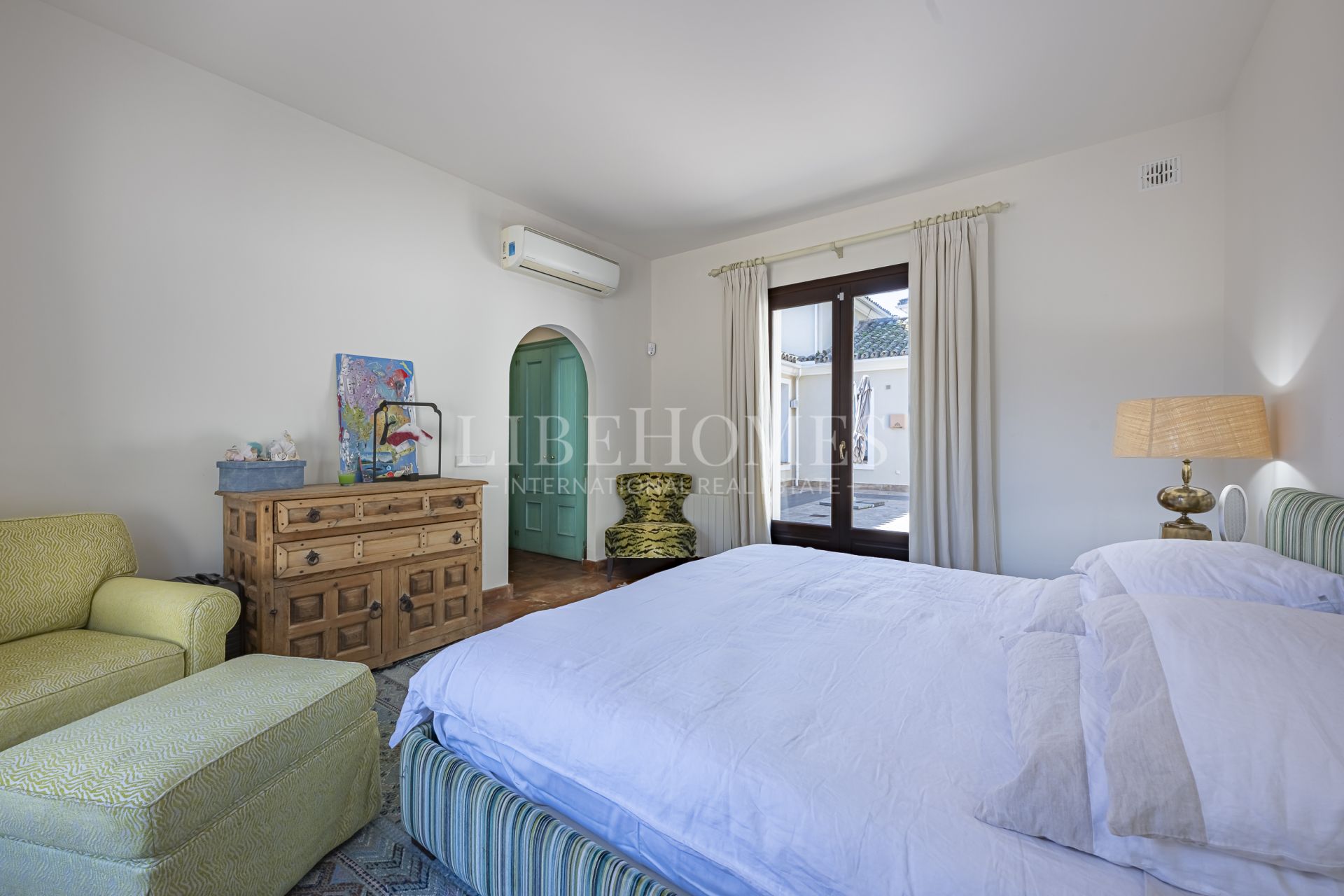 Preciosa villa andaluza en la prestigiosa Zona F de Sotogrande
