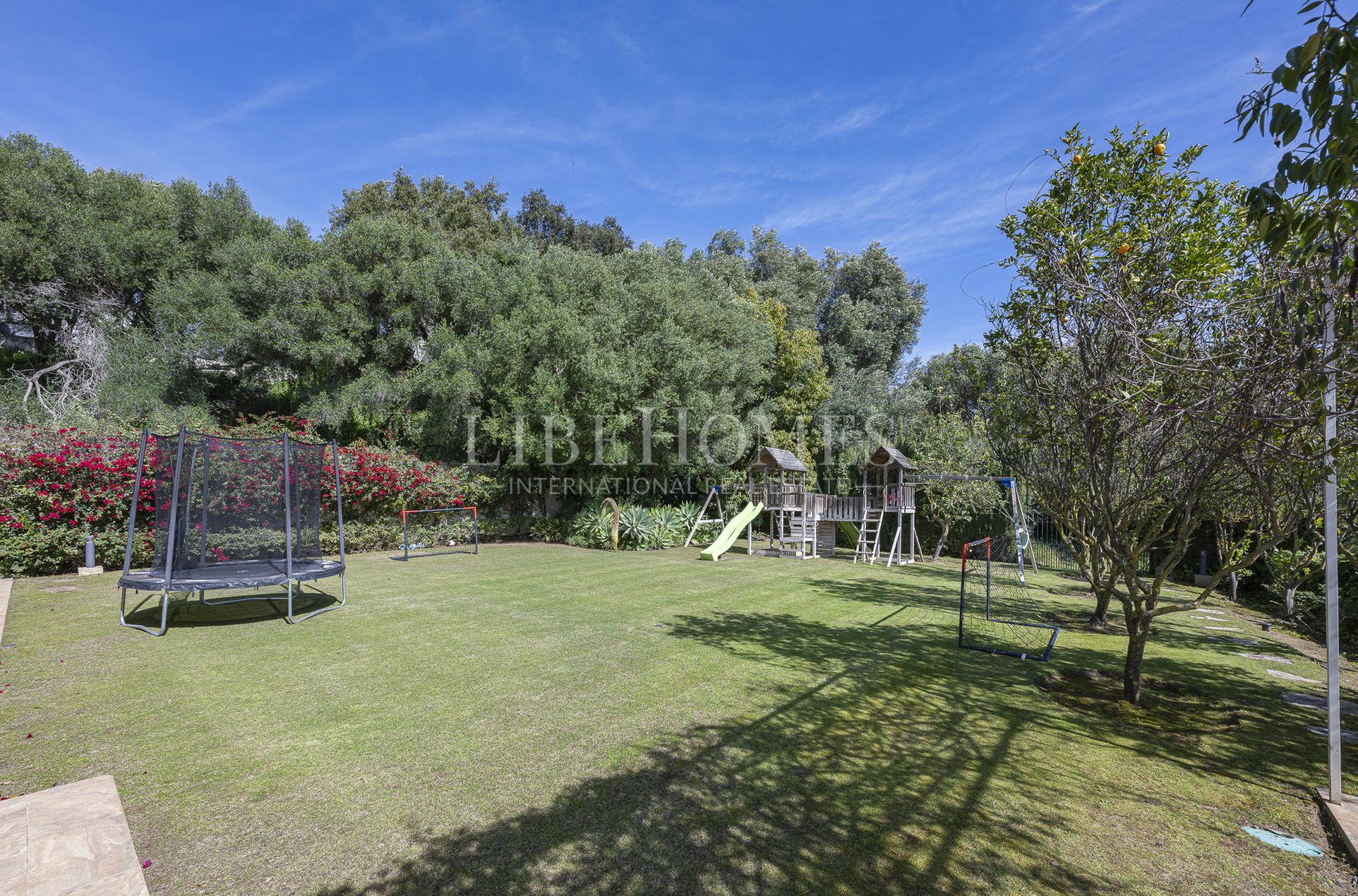 Preciosa villa andaluza en la prestigiosa Zona F de Sotogrande