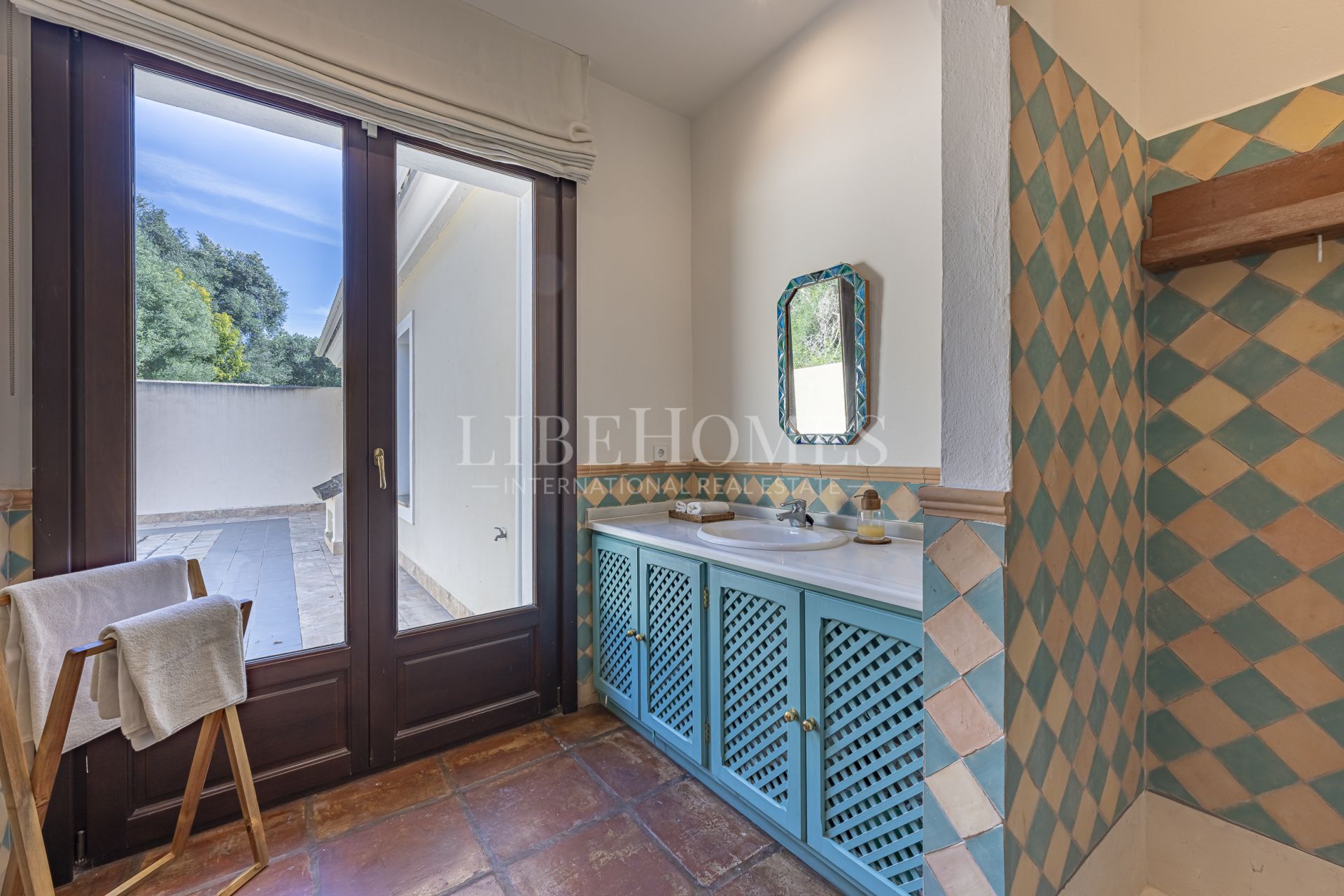Preciosa villa andaluza en la prestigiosa Zona F de Sotogrande