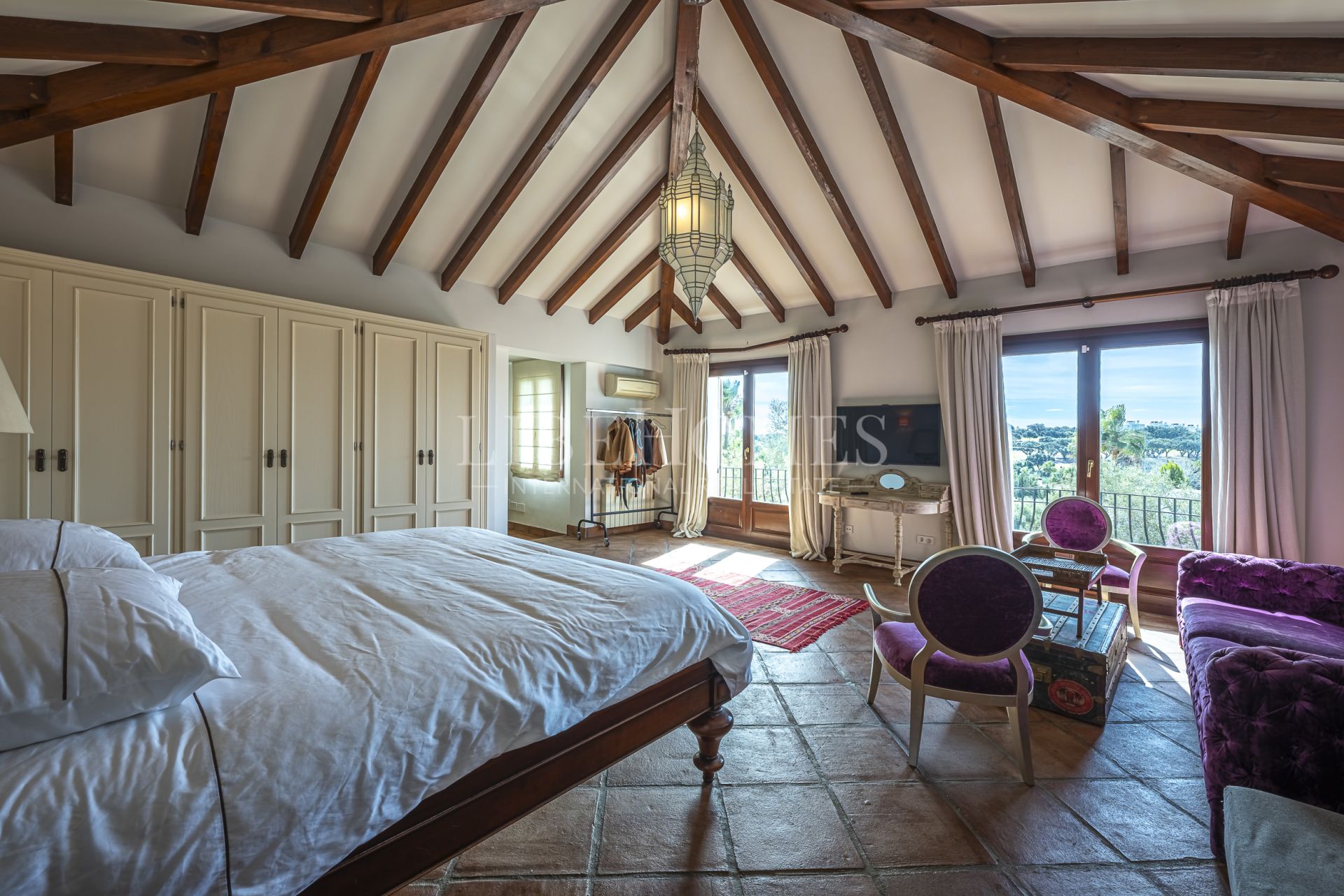 Preciosa villa andaluza en la prestigiosa Zona F de Sotogrande