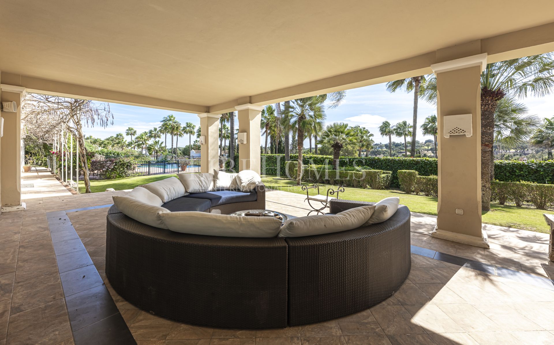 Preciosa villa andaluza en la prestigiosa Zona F de Sotogrande