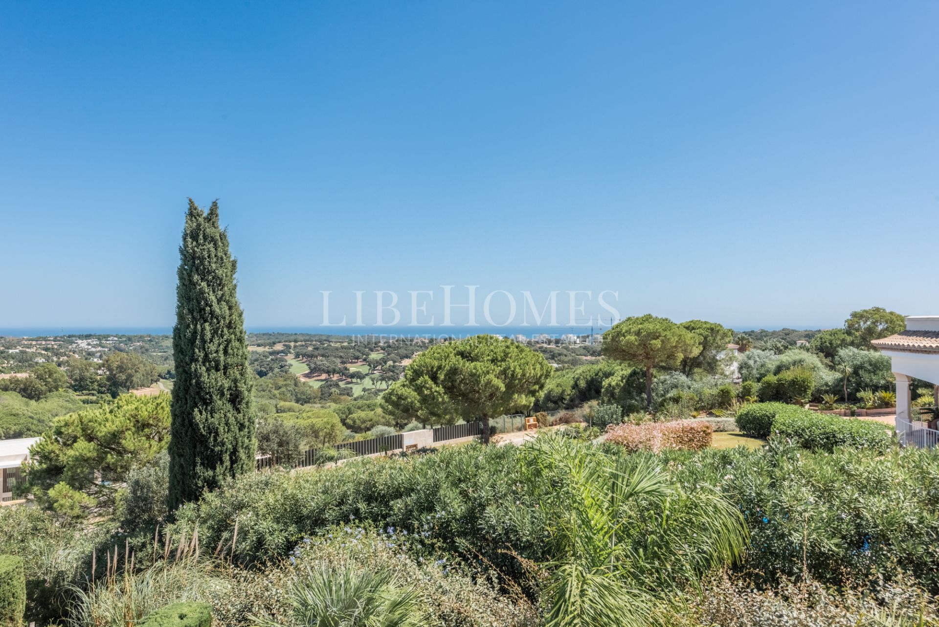 Magnífica villa con vistas panorámicas en Almenara, Sotogrande Alto