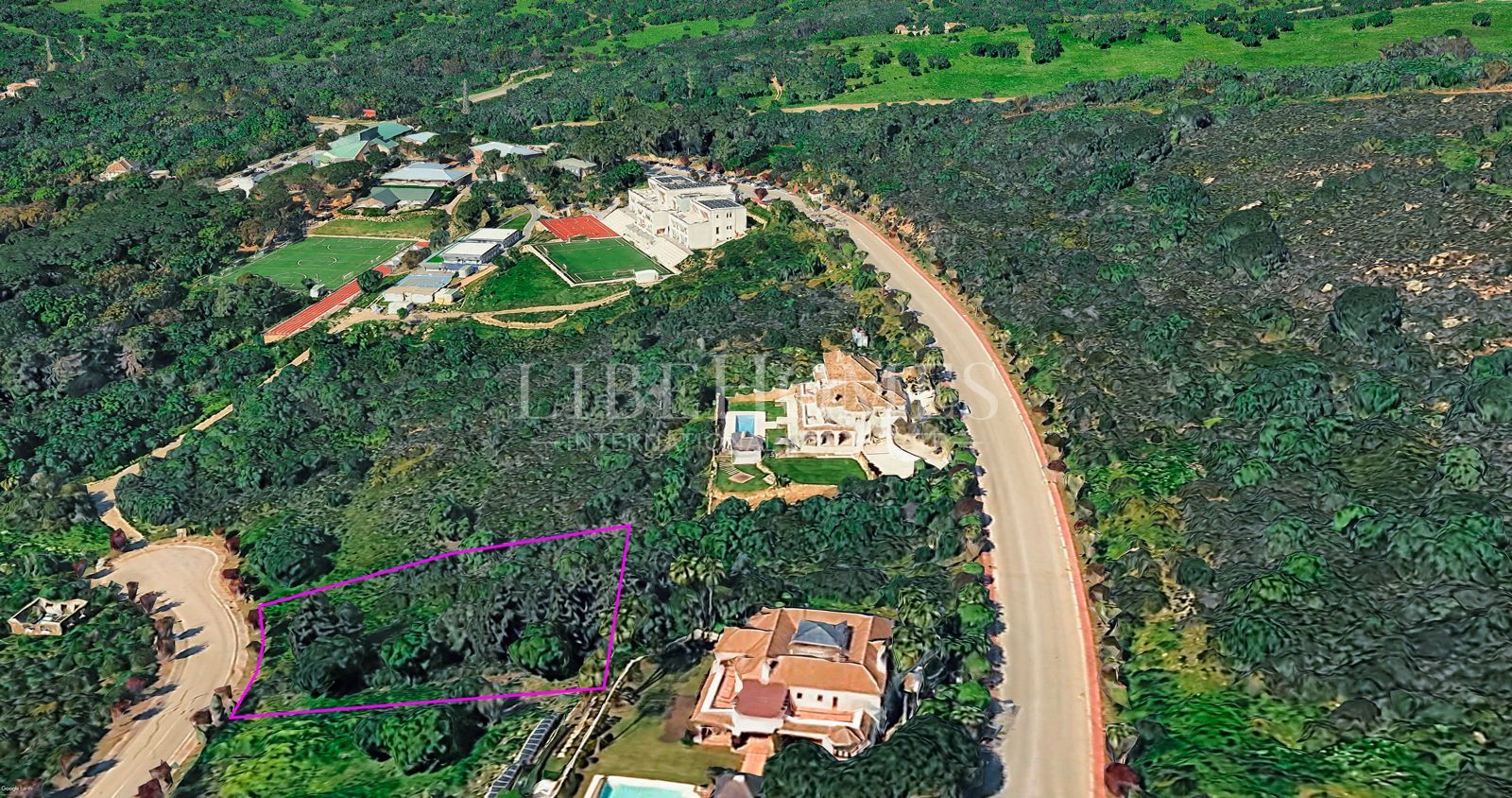 Parcela orientada al sur con vistas al mar en La Reserva de Sotogrande
