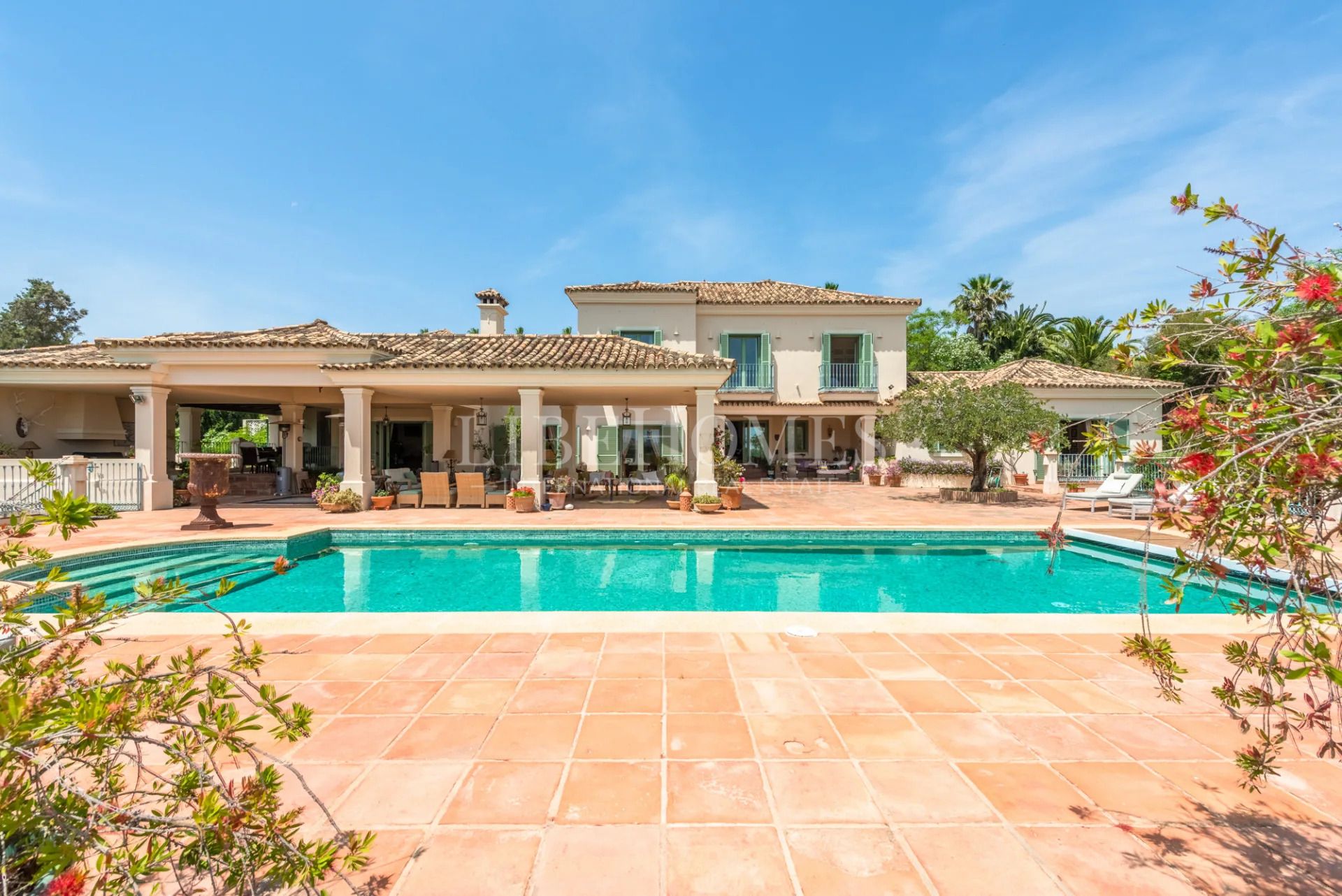 Villa de 9 habitaciones con vistas panorámicas en Sotogrande Alto