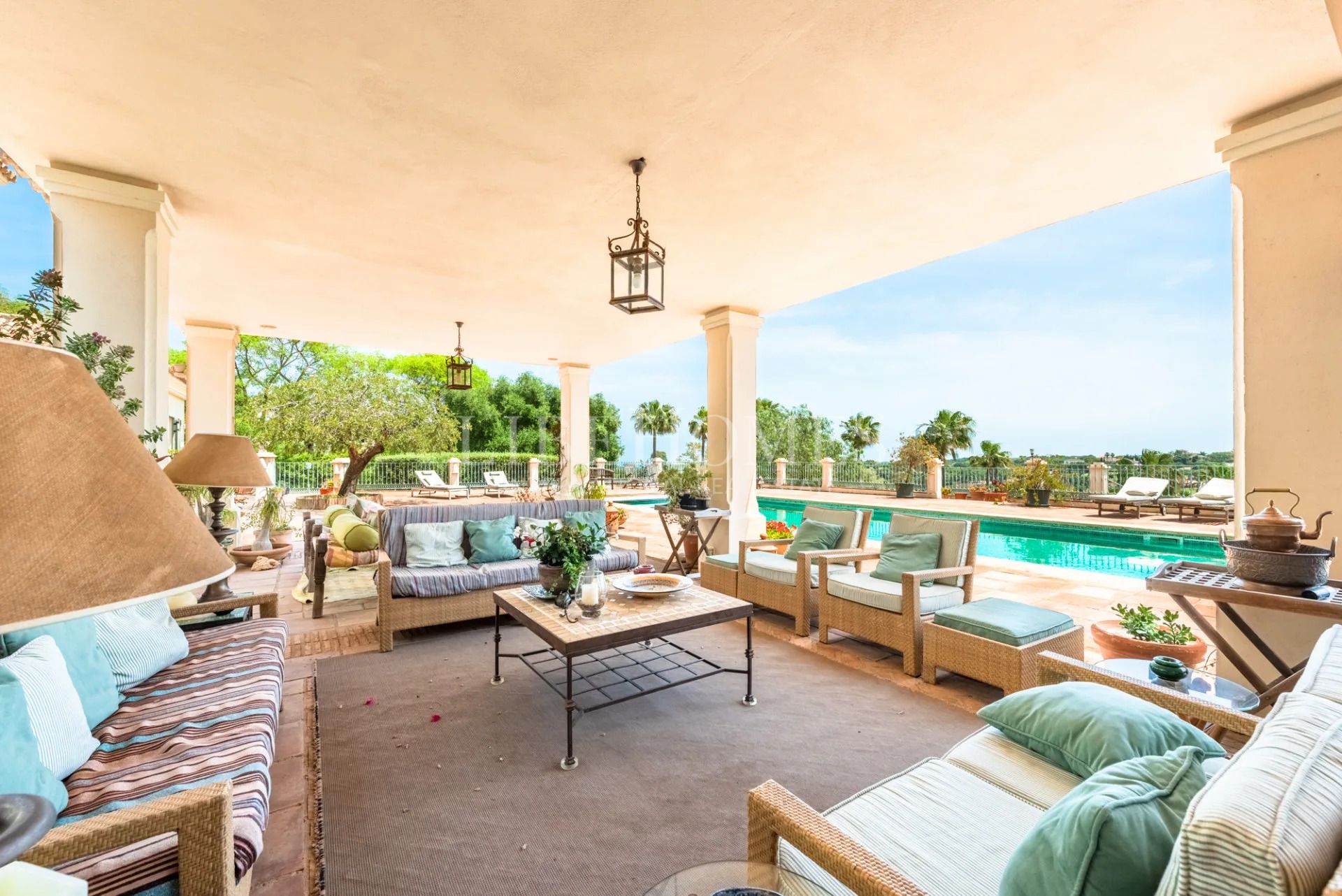 Villa de 9 habitaciones con vistas panorámicas en Sotogrande Alto