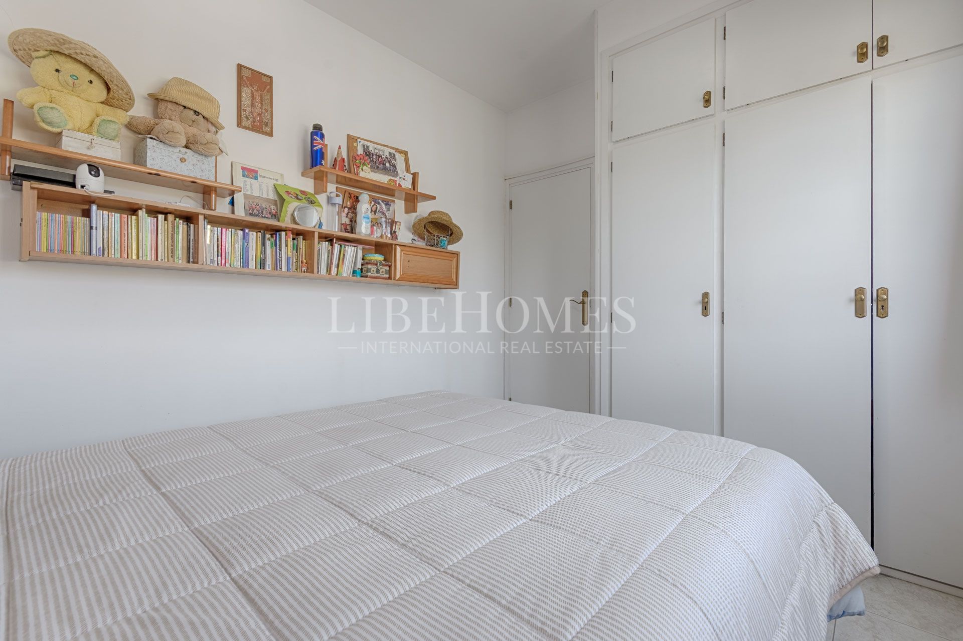 Cozy semi-detached house within walking distance of Figueres center