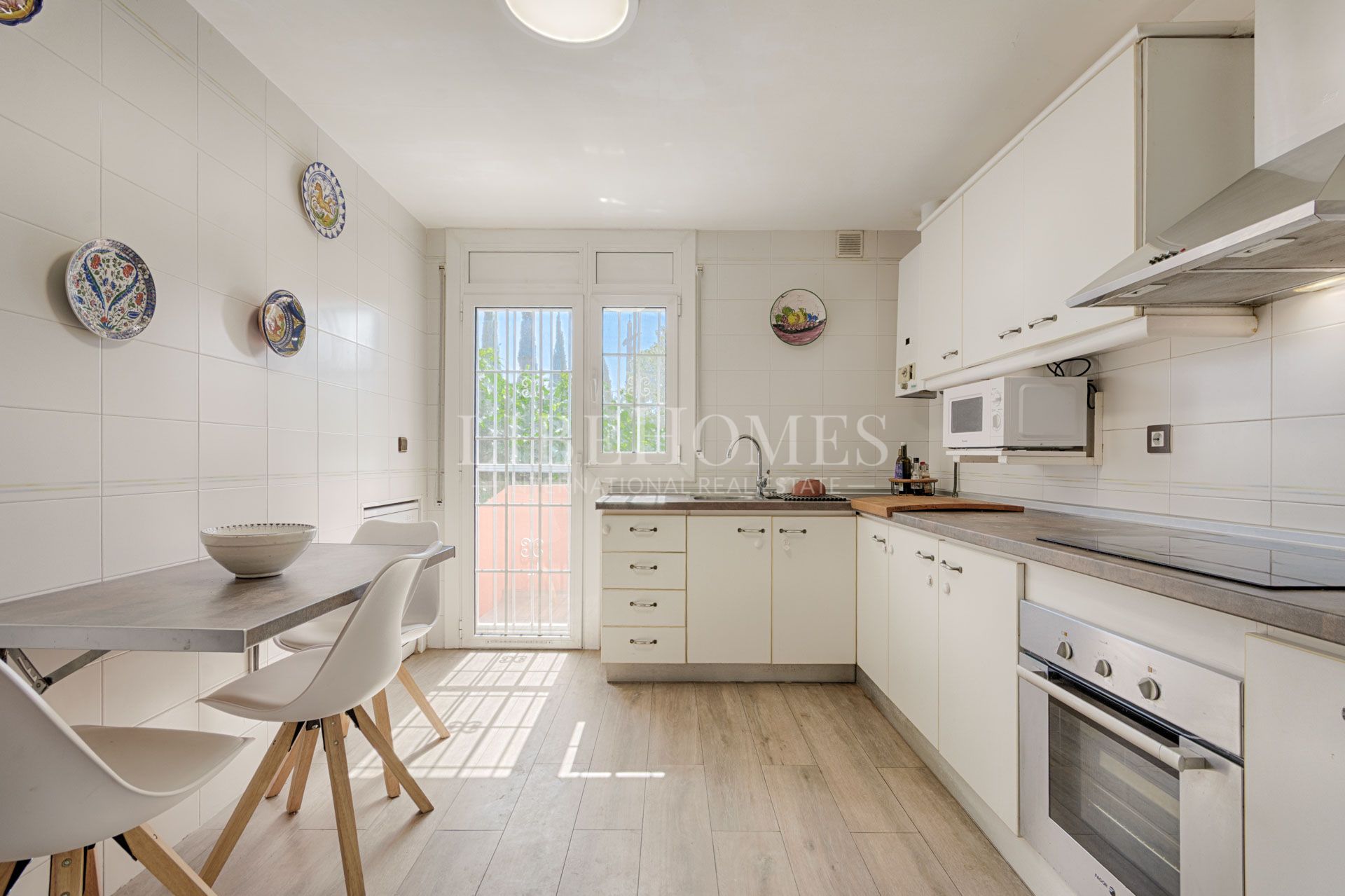 Cozy semi-detached house within walking distance of Figueres center