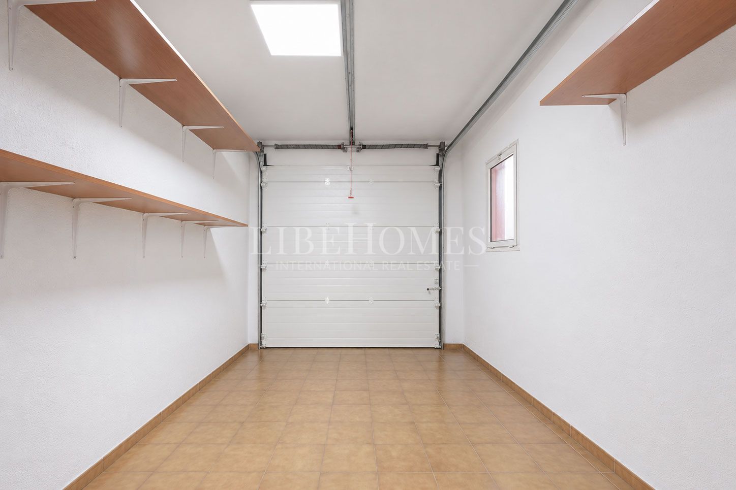 Cozy semi-detached house within walking distance of Figueres center