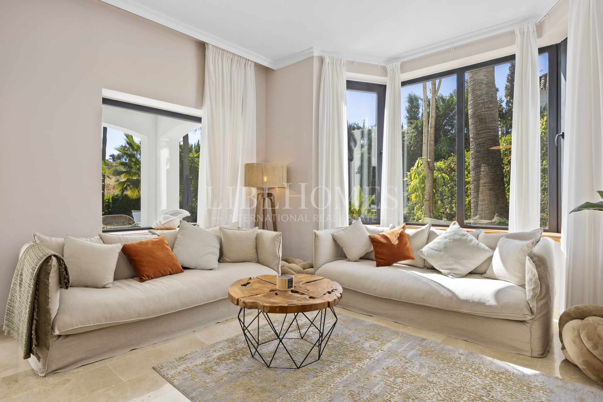 Villa moderne au charme andalou à Paraíso Alto, Benahavis