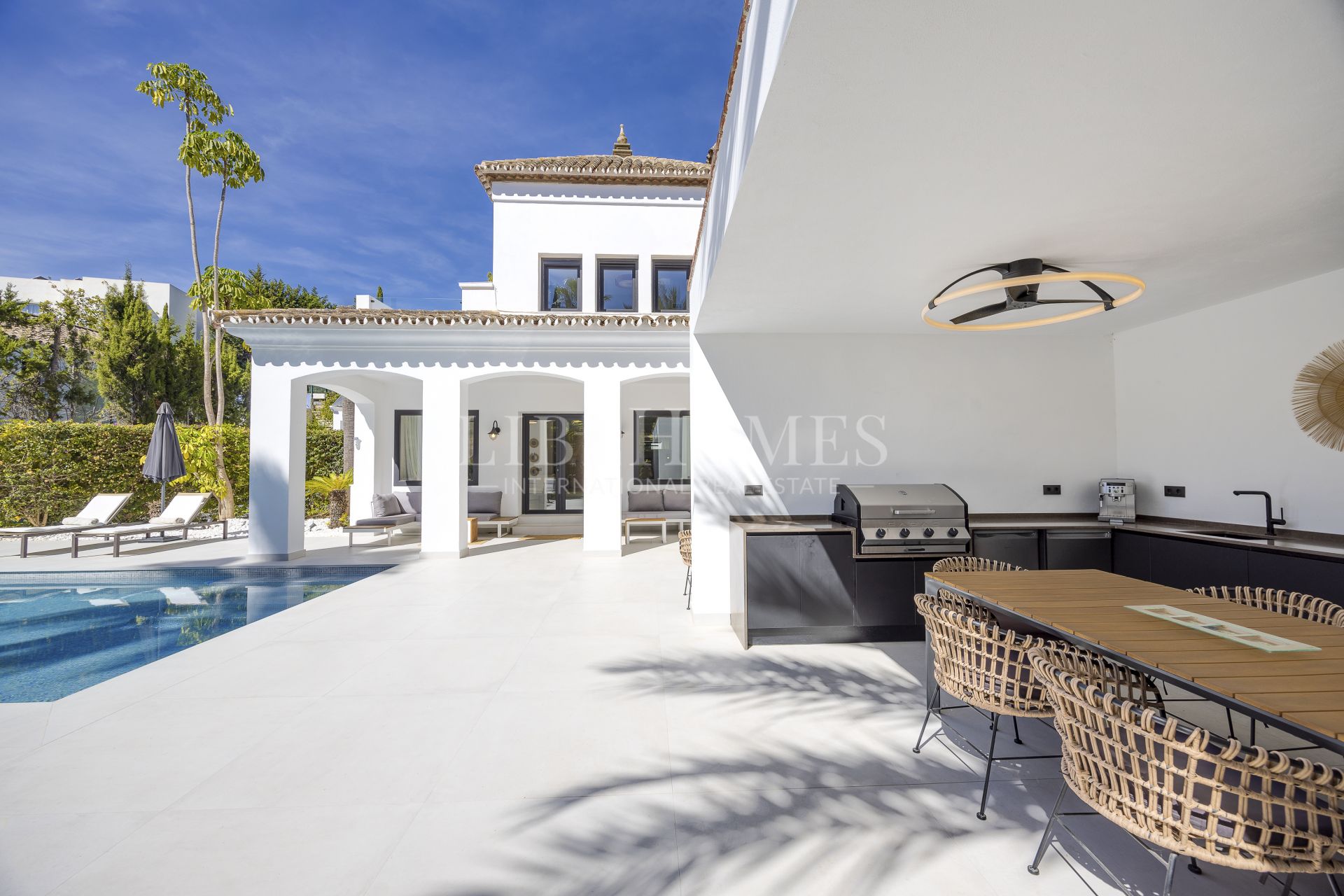 Villa moderne au charme andalou à Paraíso Alto, Benahavis
