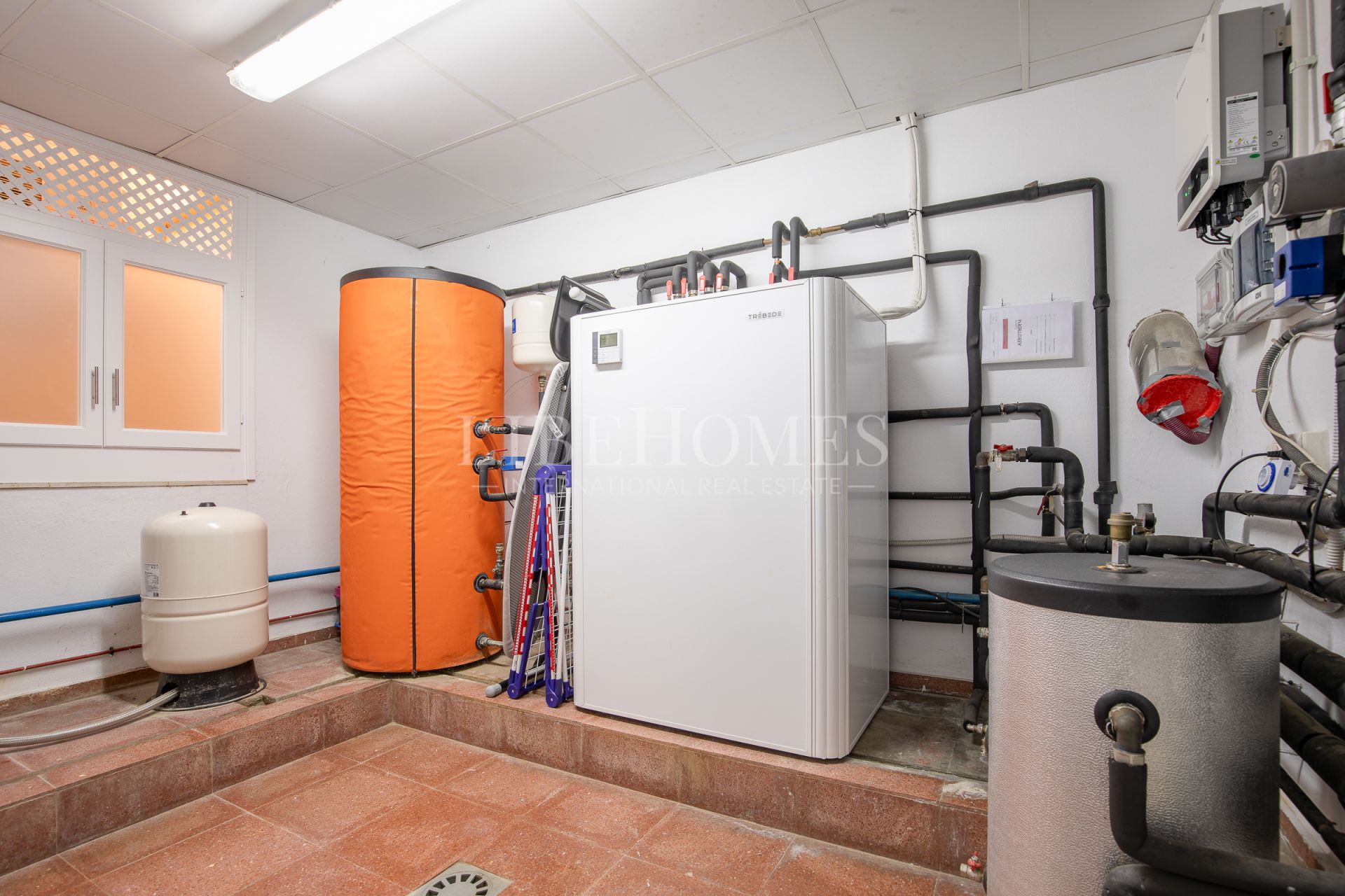 Вилла на продажу в Los Arqueros, Бенахавис