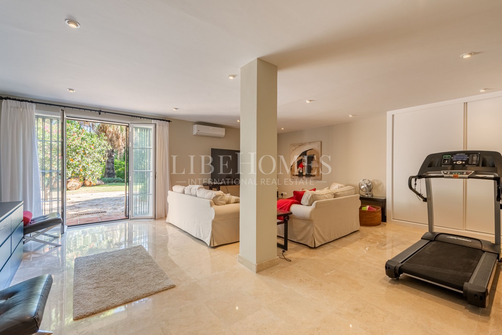 Вилла на продажу в Vega del Colorado, Бенахавис