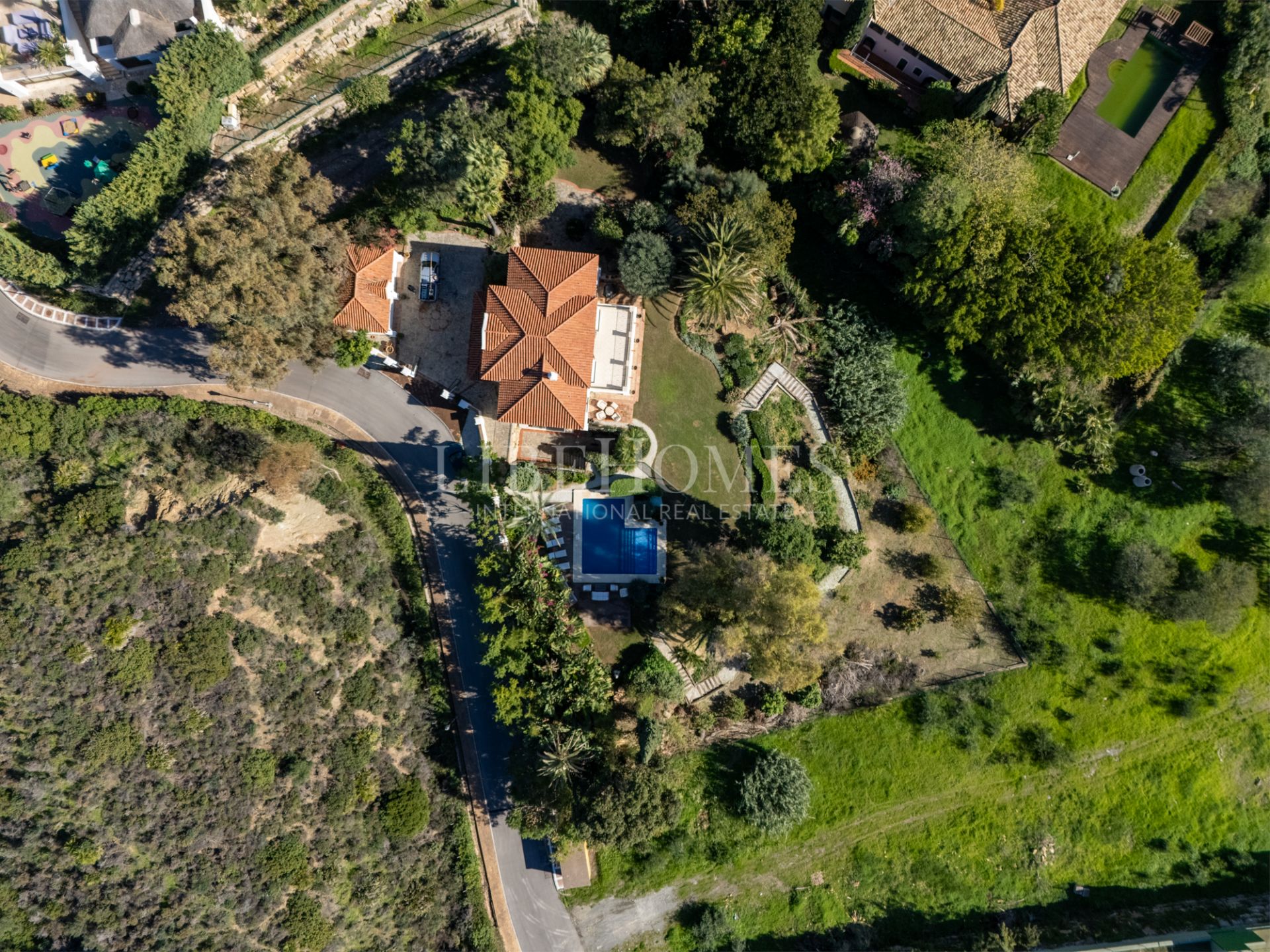 Вилла на продажу в Vega del Colorado, Бенахавис