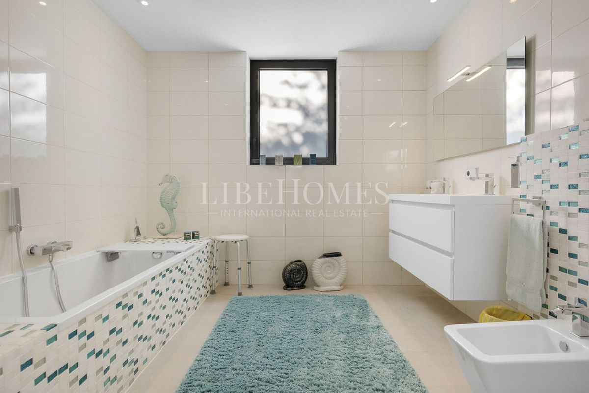 Villa de luxe moderne avec vue mer panoramique à La Quinta, Benahavis