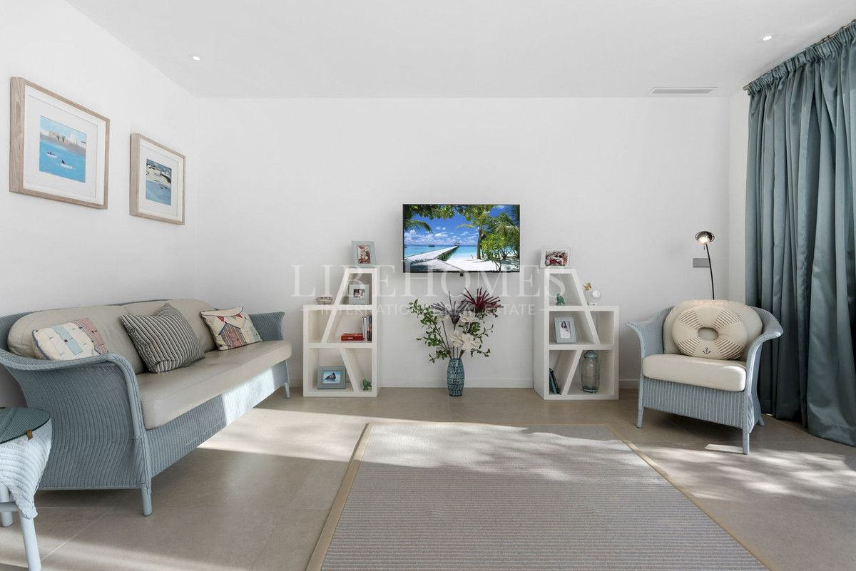 Villa de luxe moderne avec vue mer panoramique à La Quinta, Benahavis