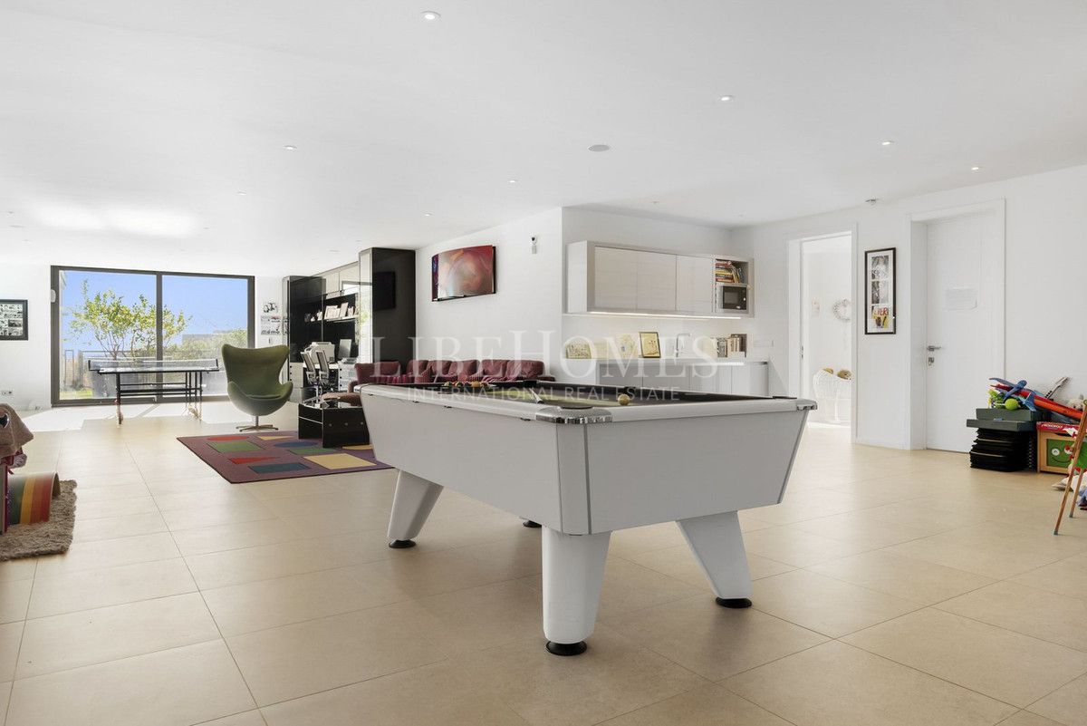 Villa de luxe moderne avec vue mer panoramique à La Quinta, Benahavis