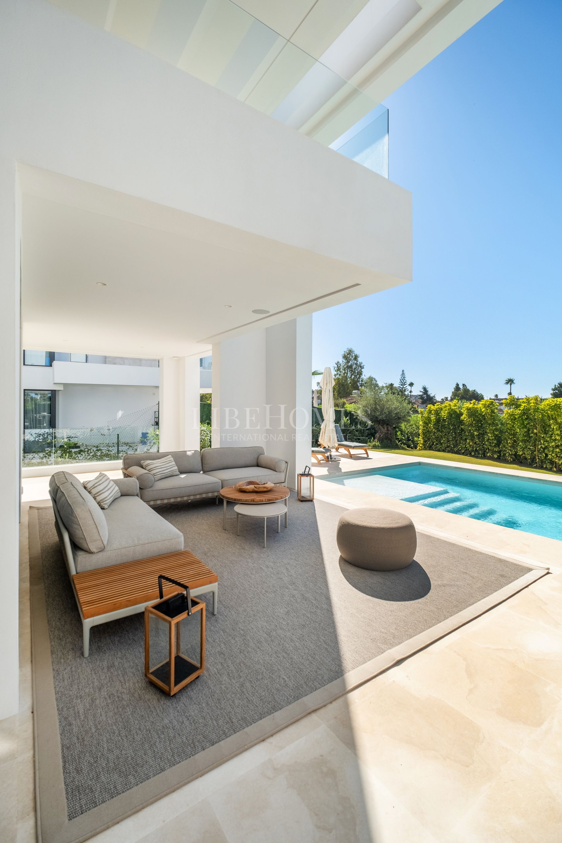 Modern luxury villa in El Paraiso, New Golden Mile, Estepona