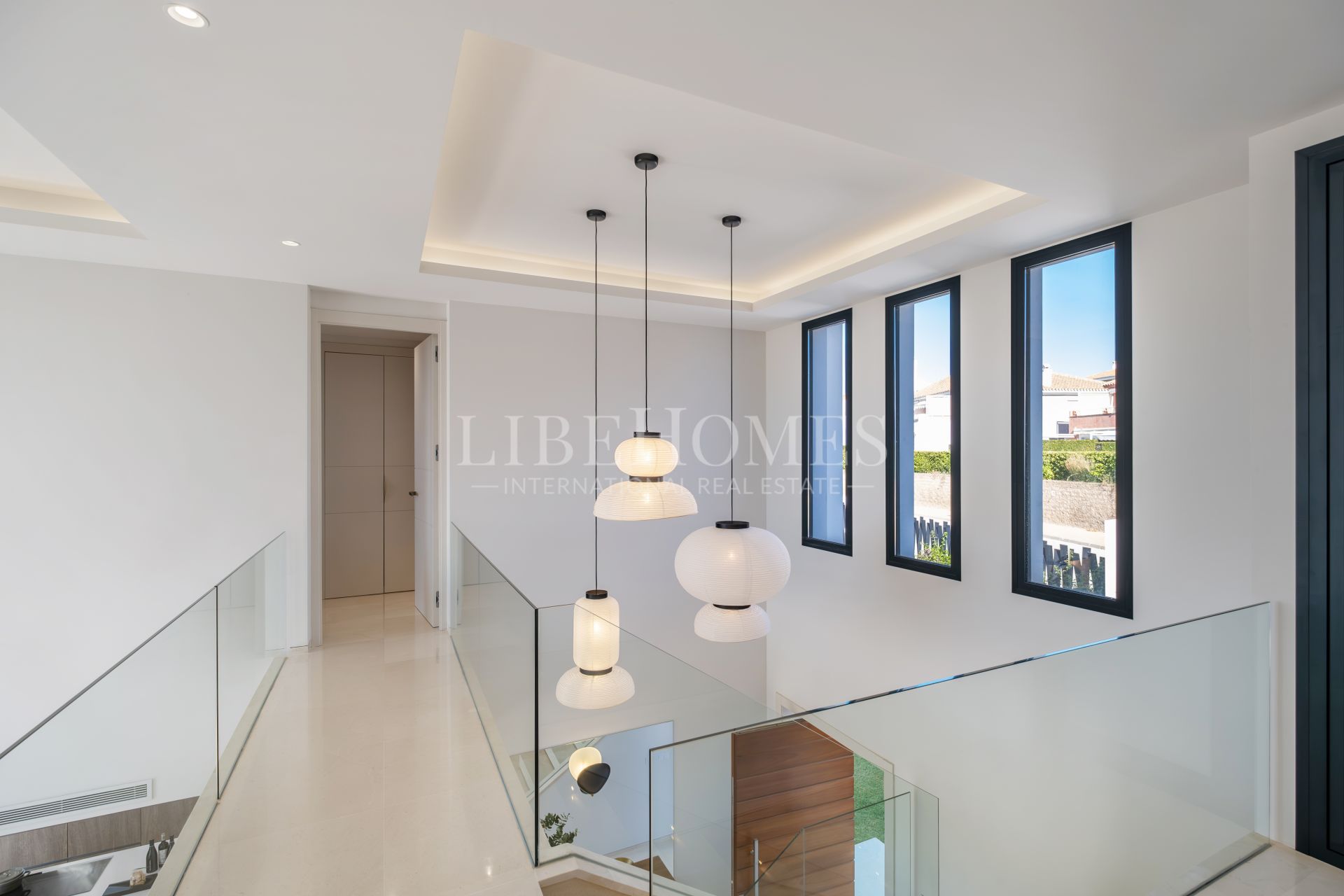 Modern luxury villa in El Paraiso, New Golden Mile, Estepona