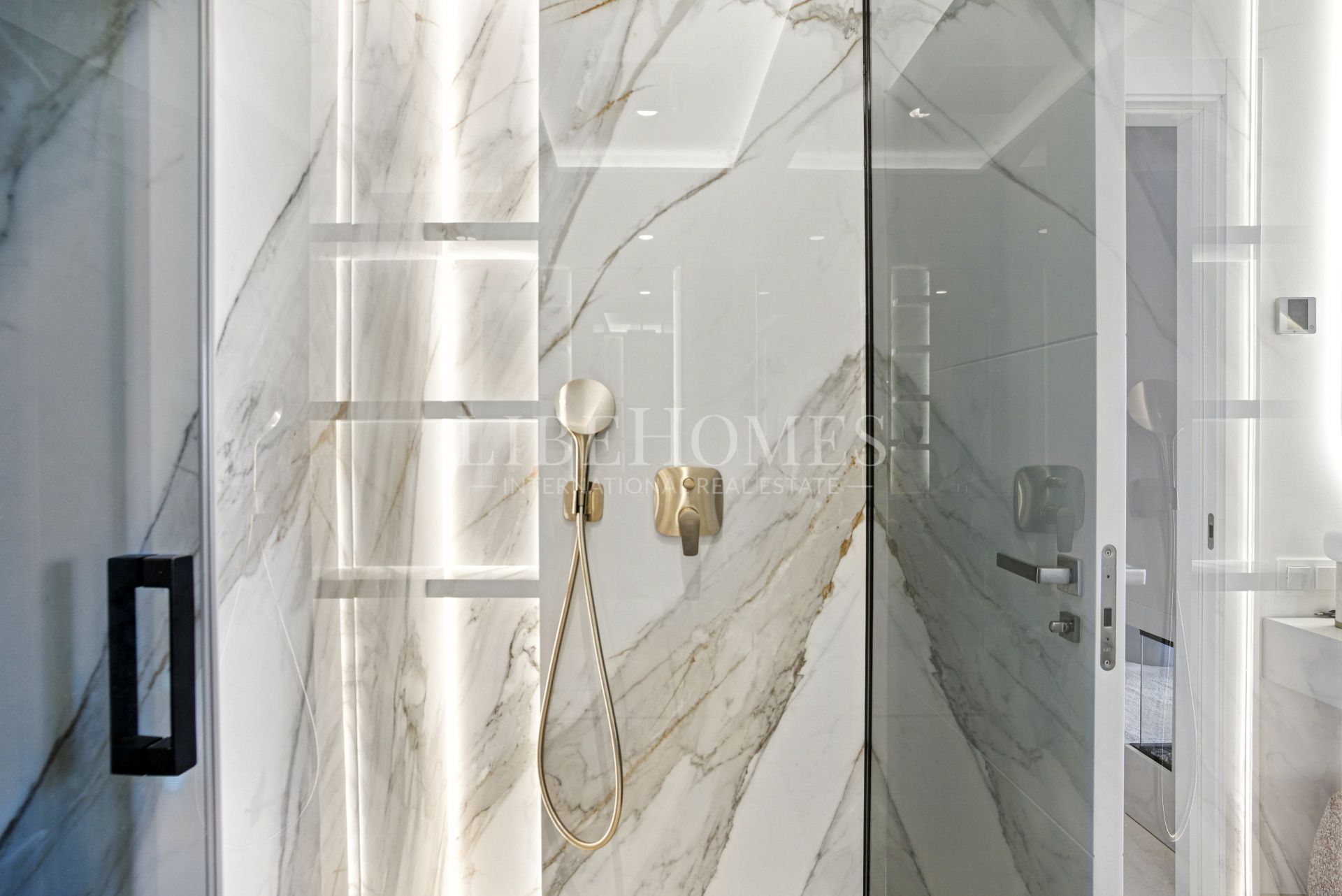 Appartement de luxe au rez-de-chaussée, New Golden Mile, Estepona